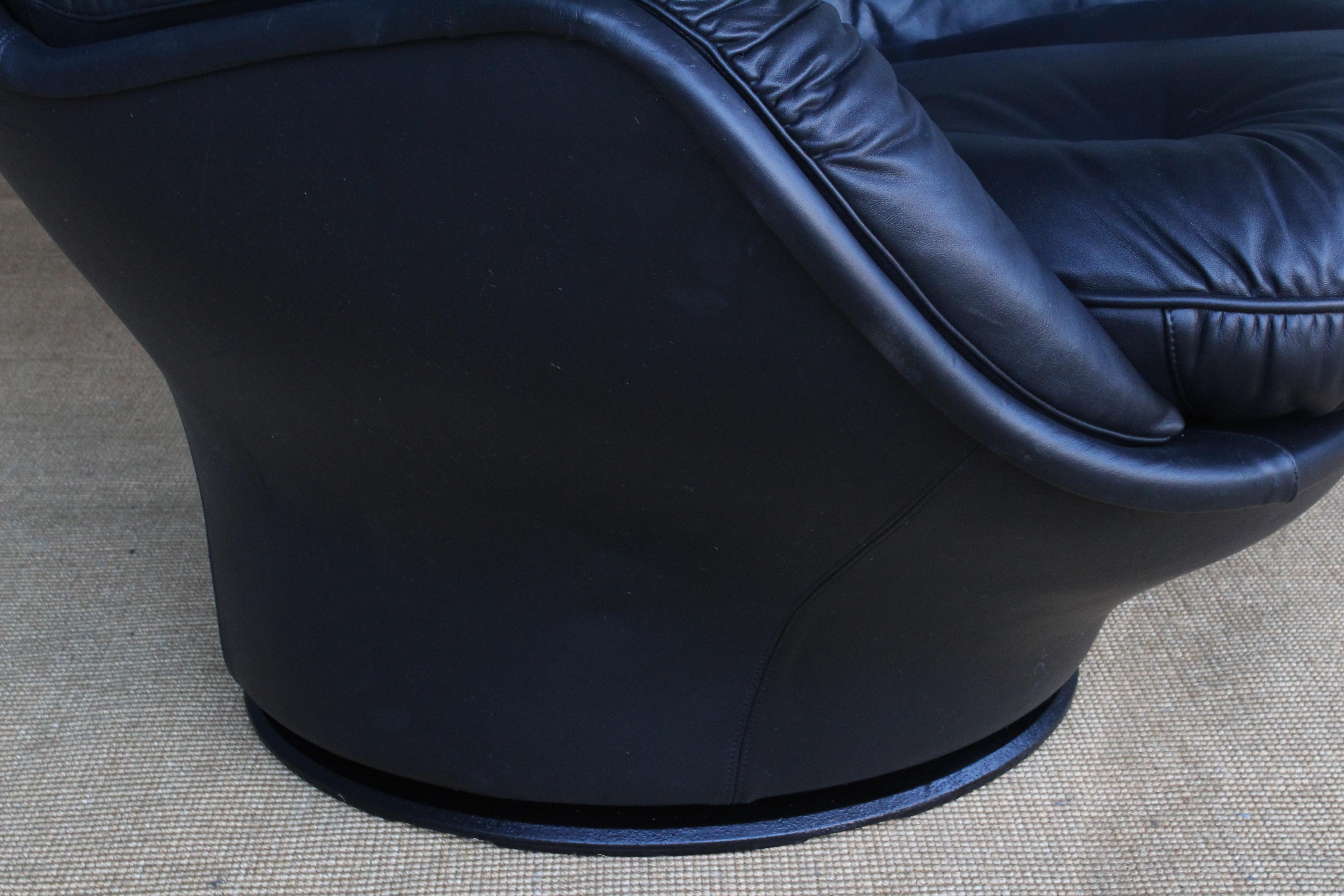 Pair of 'Karate' Lounge Chairs by Michel Cadestin for Airborne, France, 1970s 4