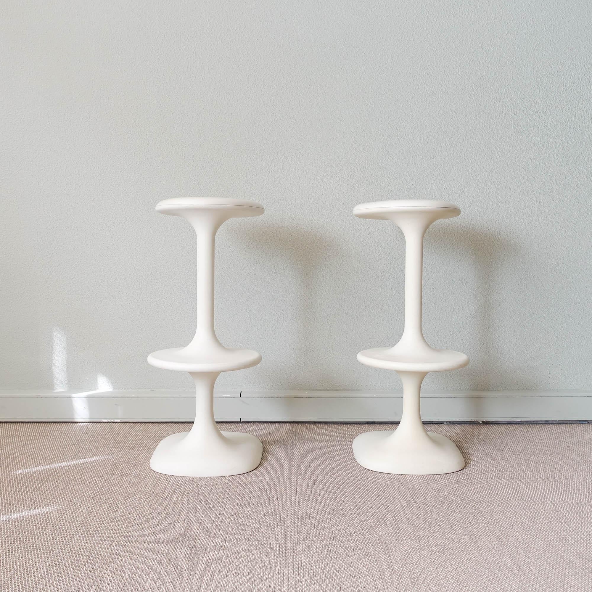 Pair of Karim Rashid Kant Stools for Casamania by Frezza, 2006 In Good Condition In Lisboa, PT