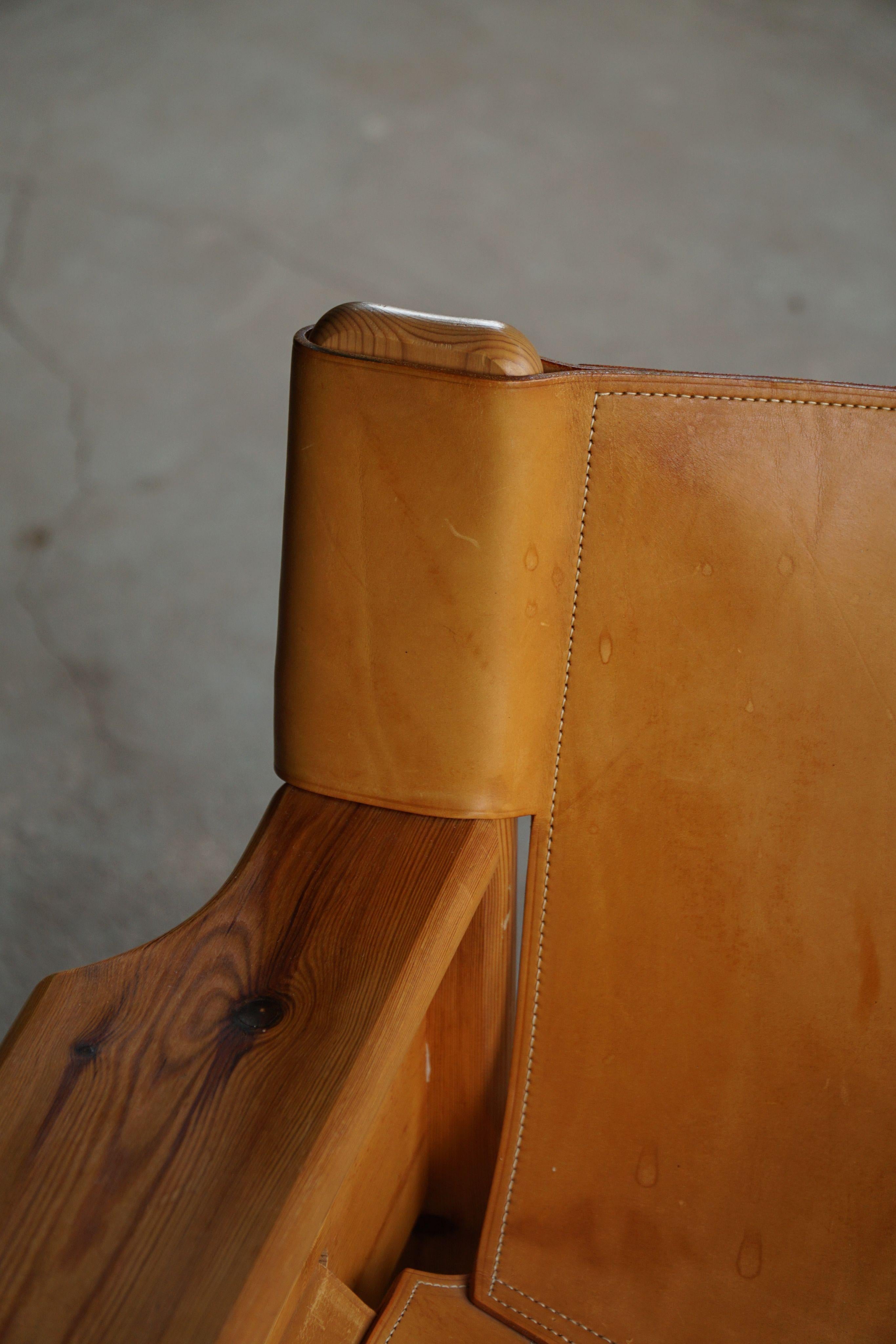 Ein Paar Karin Mobring Style Sessel aus Kiefer und Leder, Schweden, 1970er Jahre im Angebot 5