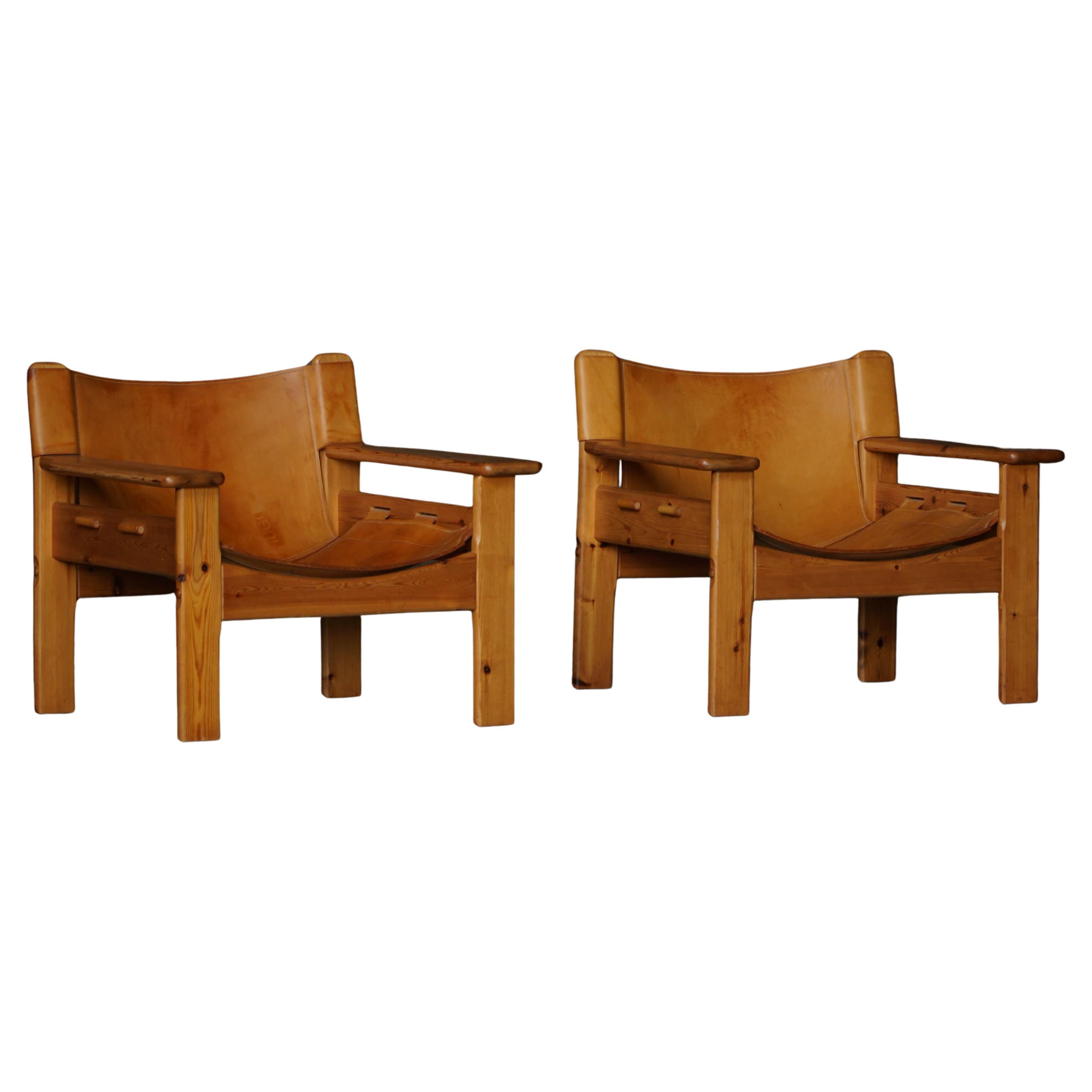 Ein Paar Karin Mobring Style Sessel aus Kiefer und Leder, Schweden, 1970er Jahre im Angebot