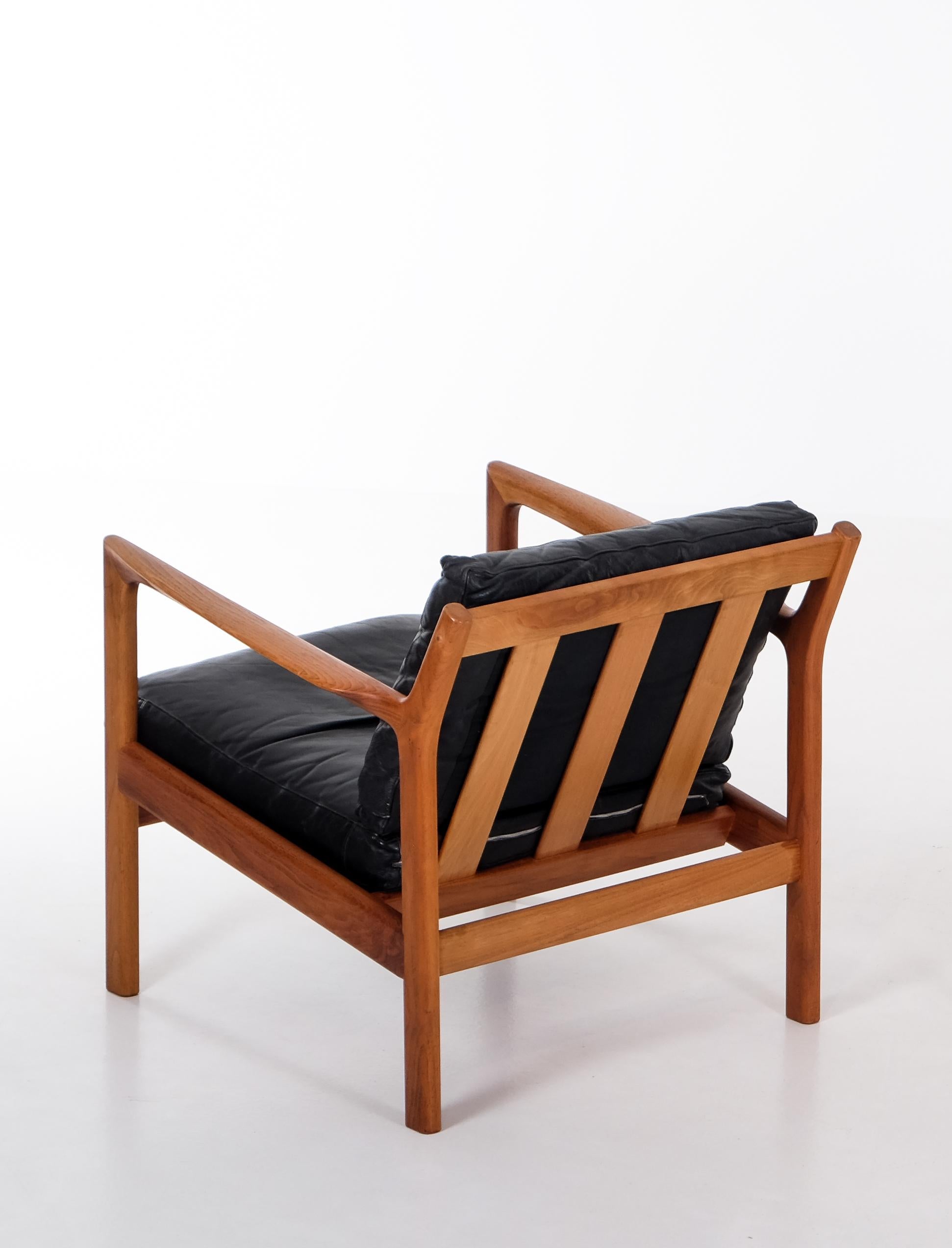 Paire de fauteuils Karl-Erik Ekselius, Suède, années 1960 en vente 3