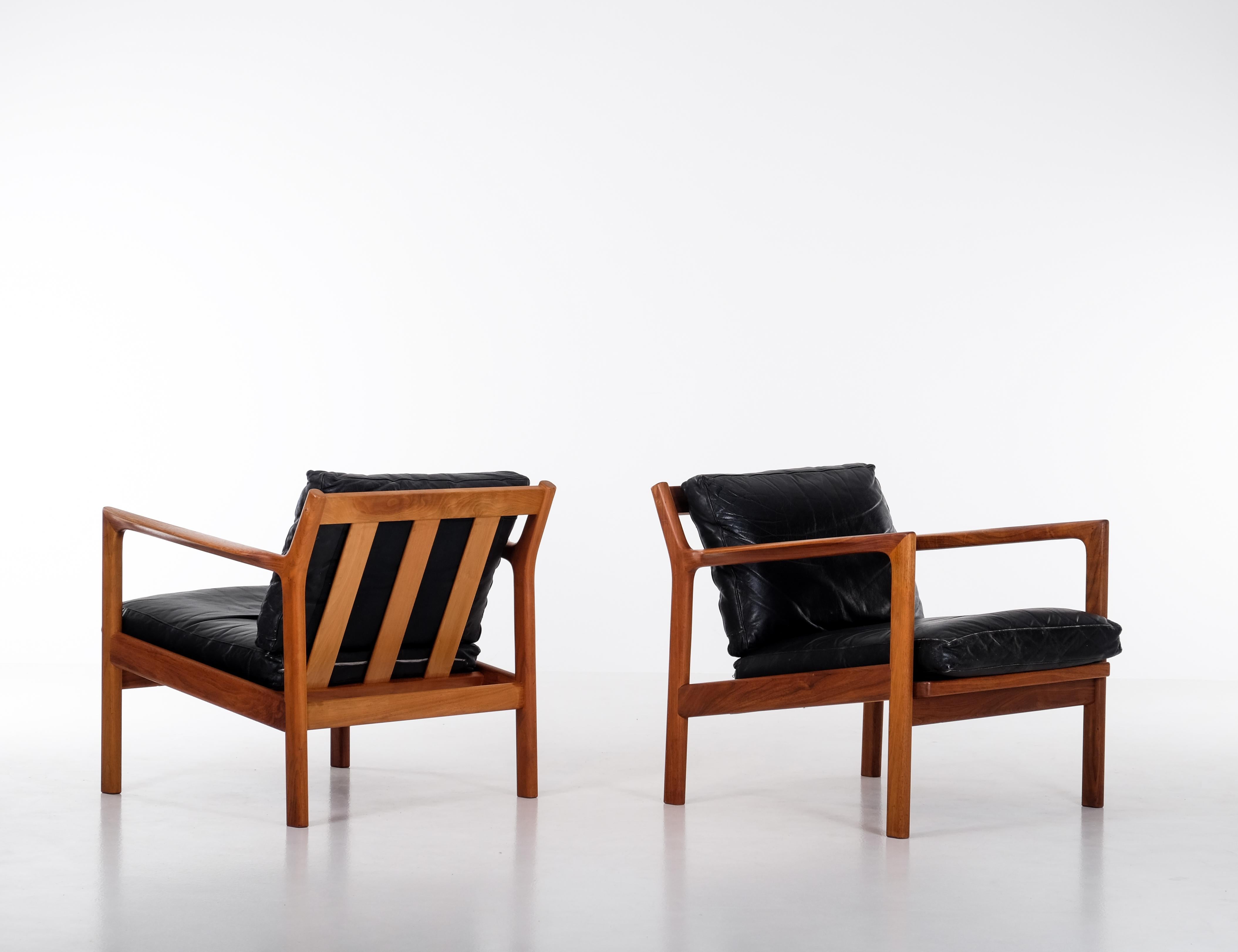 Paire de fauteuils Karl-Erik Ekselius, Suède, années 1960 en vente 2