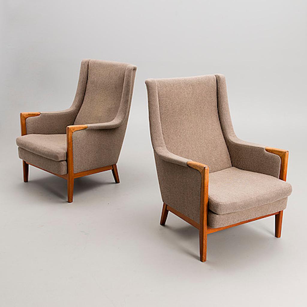 A set of two Mid-Century Modern 