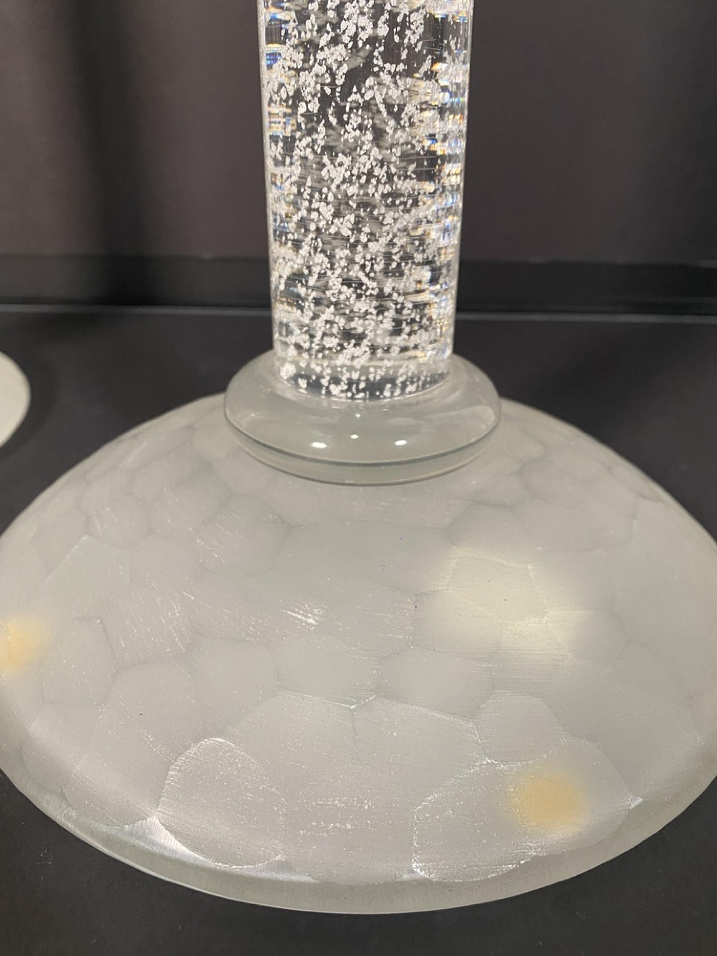 Italiano Coppia di candelabri in vetro trasparente del prototipo americano Karl Springer in vendita