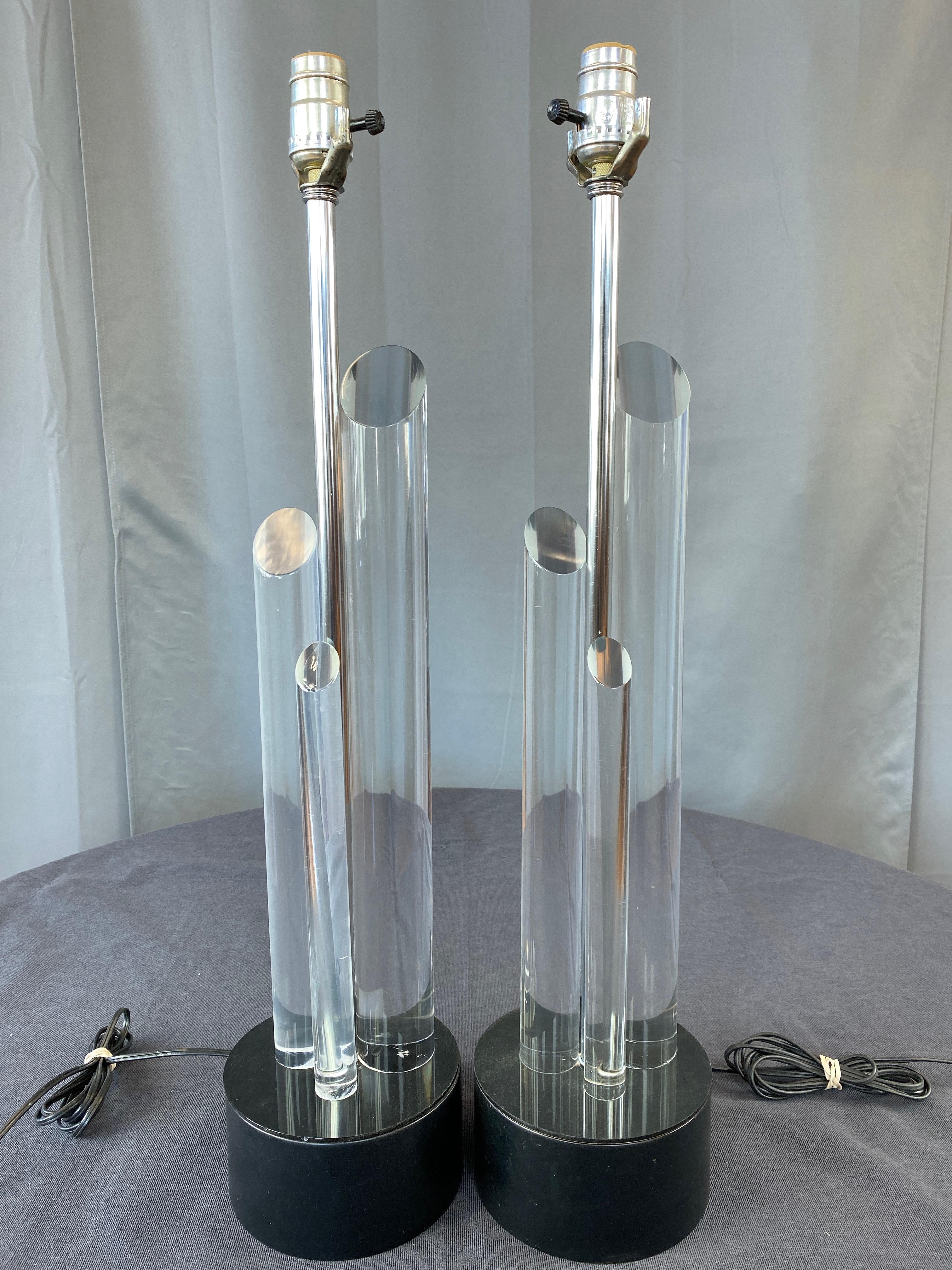 Mid-Century Modern Pair of Lucite Table Lamps in the Manner of Charles Hollis Jones, 1960s For Sale
