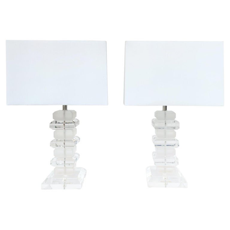 Pair of Lucite Table Lamps For Sale at 1stDibs