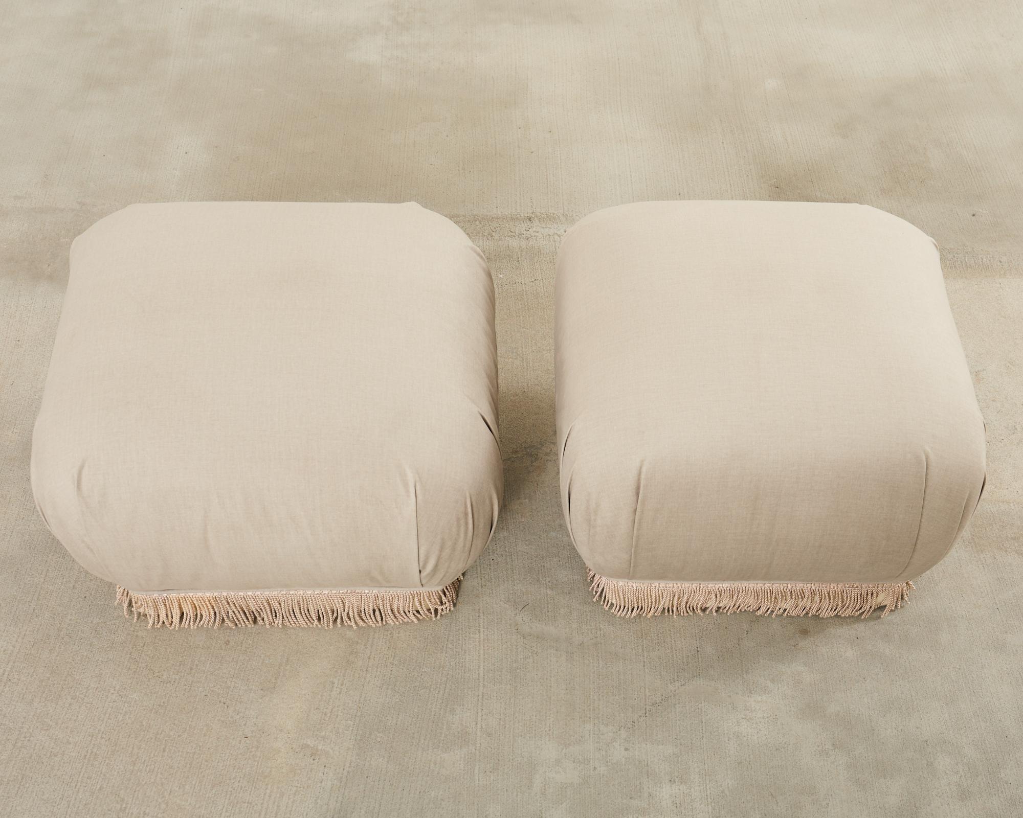 Americano Coppia di pouf in stile Karl Springer di Marge Carson in vendita