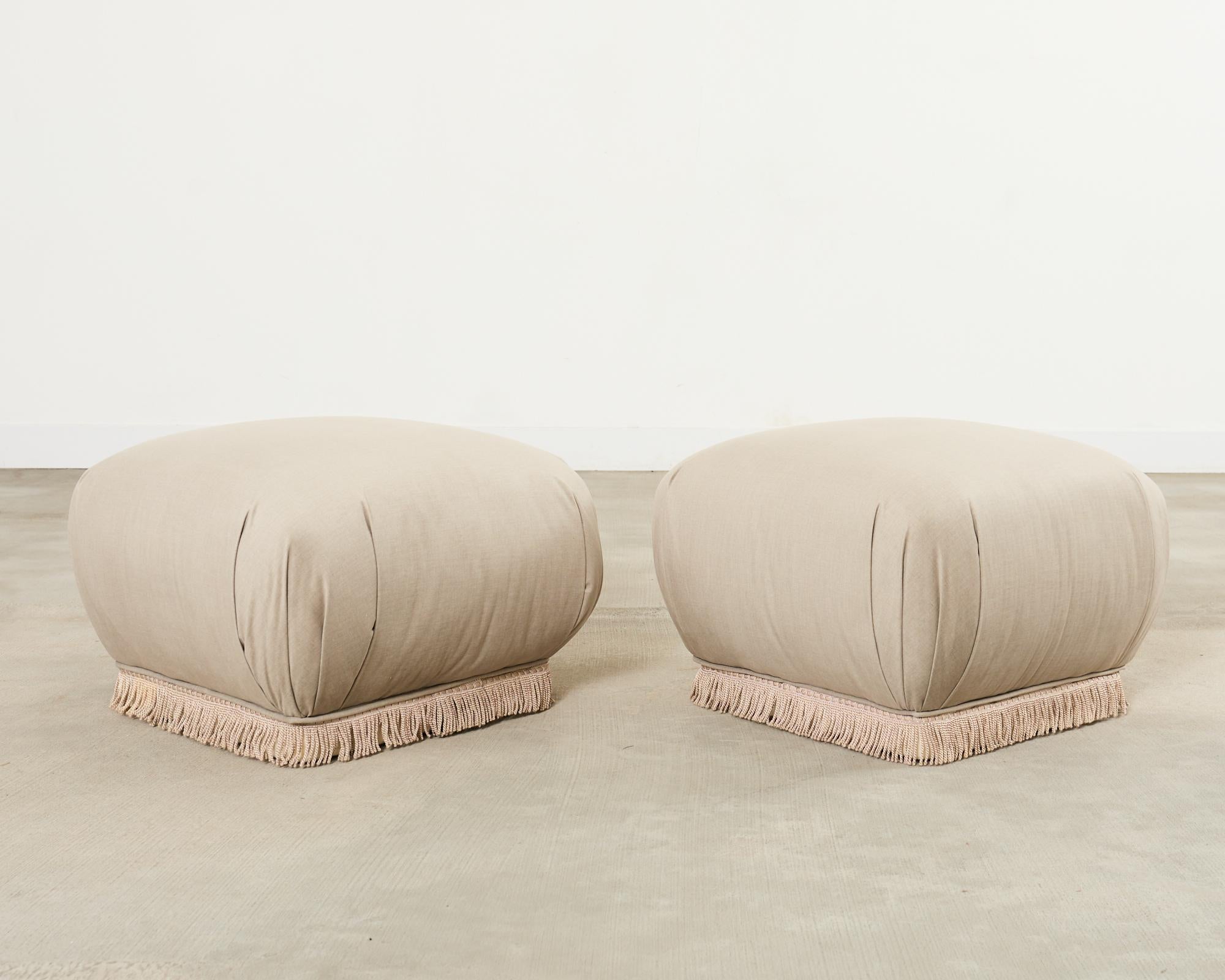 Coppia di pouf in stile Karl Springer di Marge Carson In condizioni buone in vendita a Rio Vista, CA