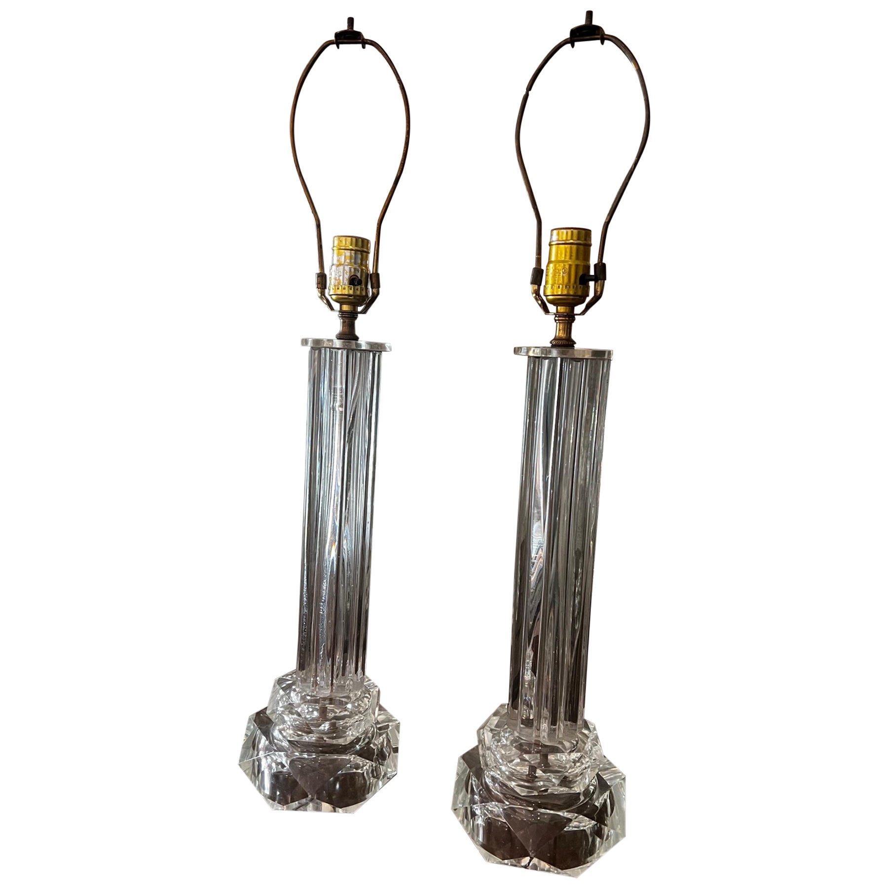 Pareja de lámparas de sobremesa apiladas de cristal y lucita estilo Karl Springer - Vintage