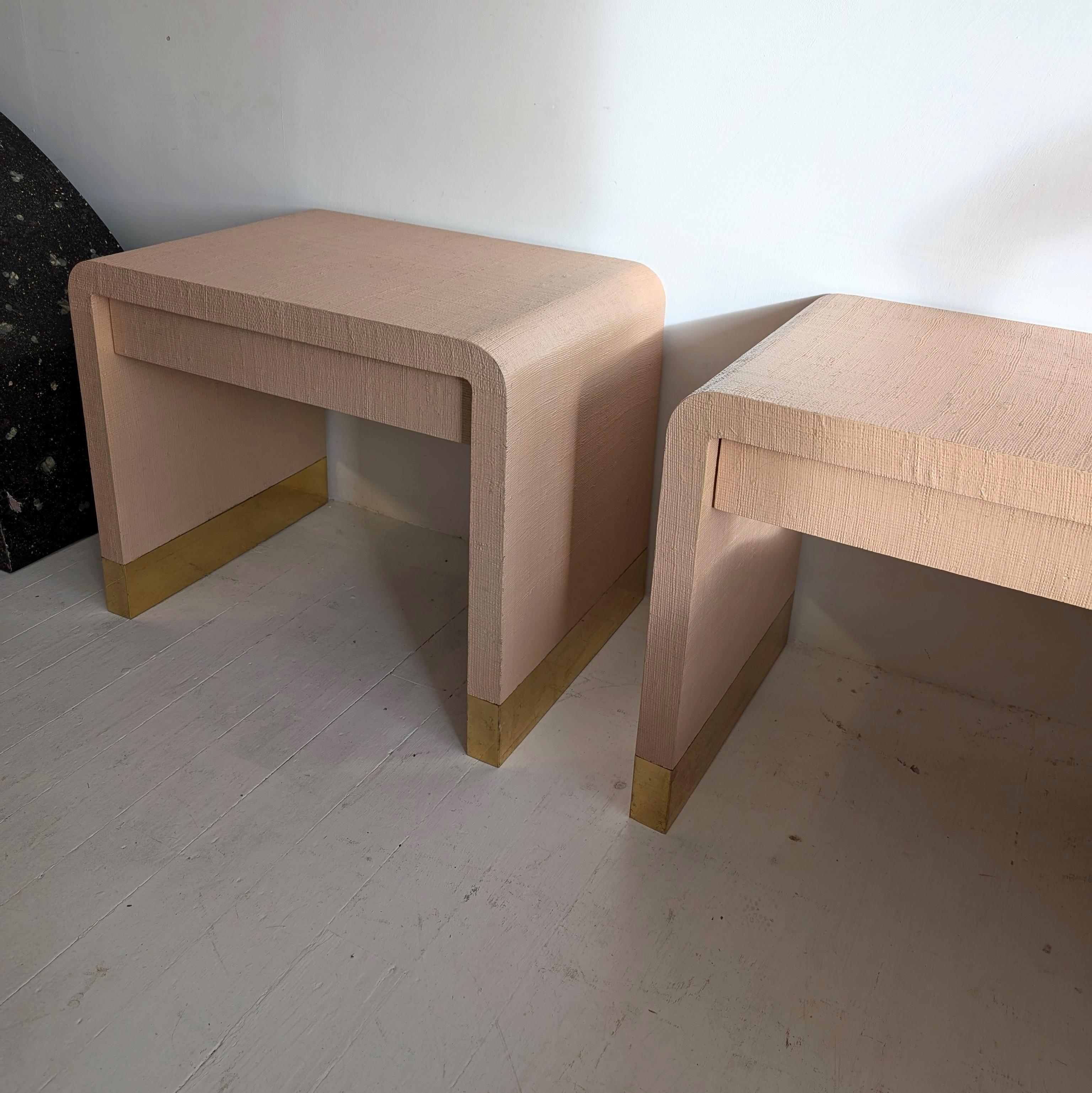 20th Century Pair of Karl Springer-style vintage postmodern waterfall bedside tables in peach