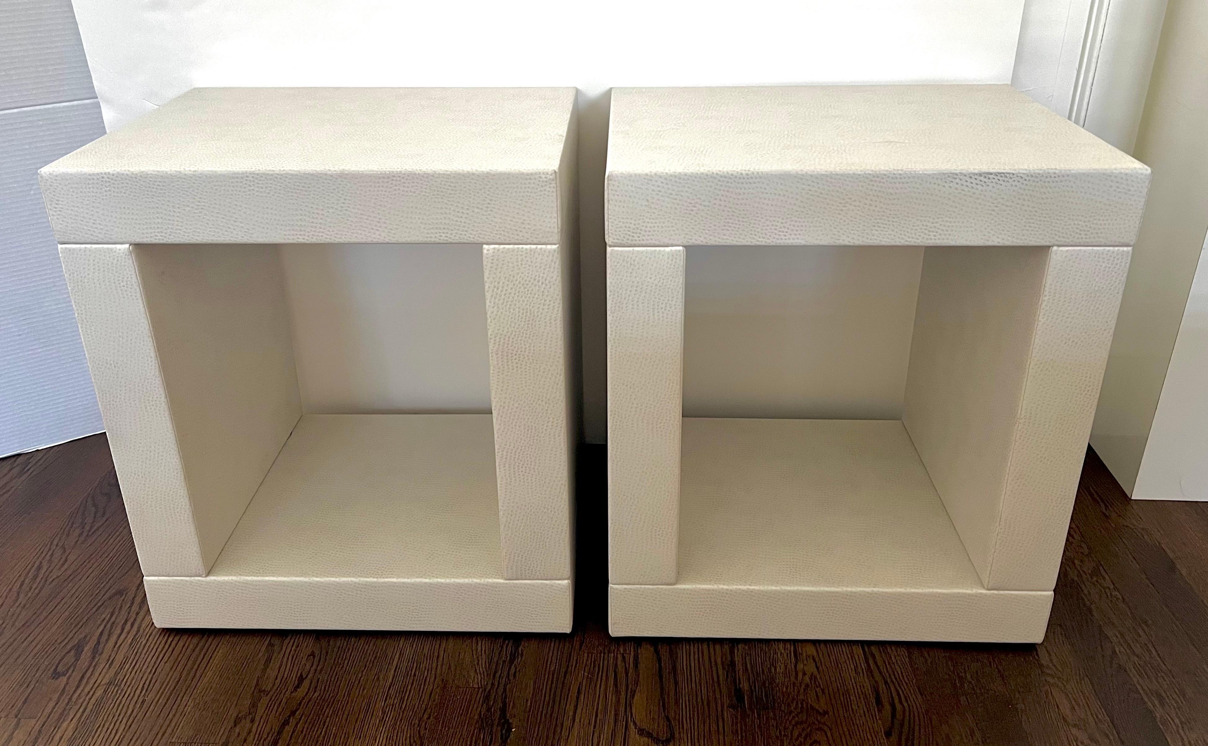 Pair of Karl Springer Style White Faux Snakeskin Side Tables Nightstands In Good Condition For Sale In West Hartford, CT