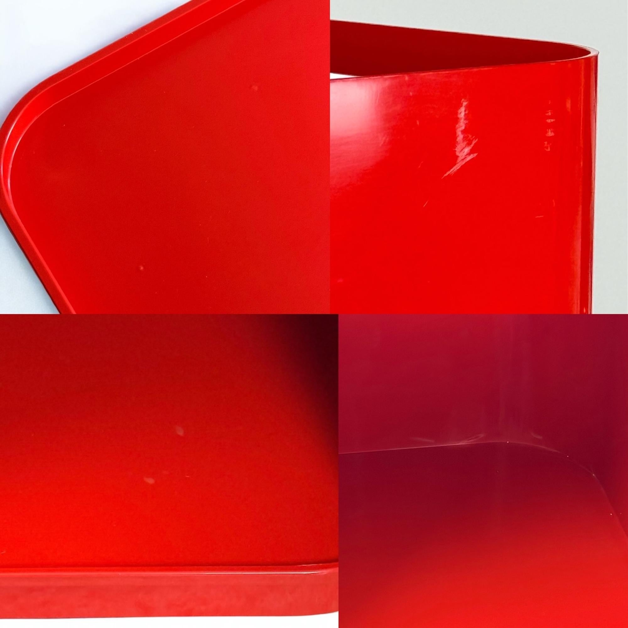 Pair of Kartell 'Componibili' Red Square-Base Serving Trolleys / Tables, 1960s 3