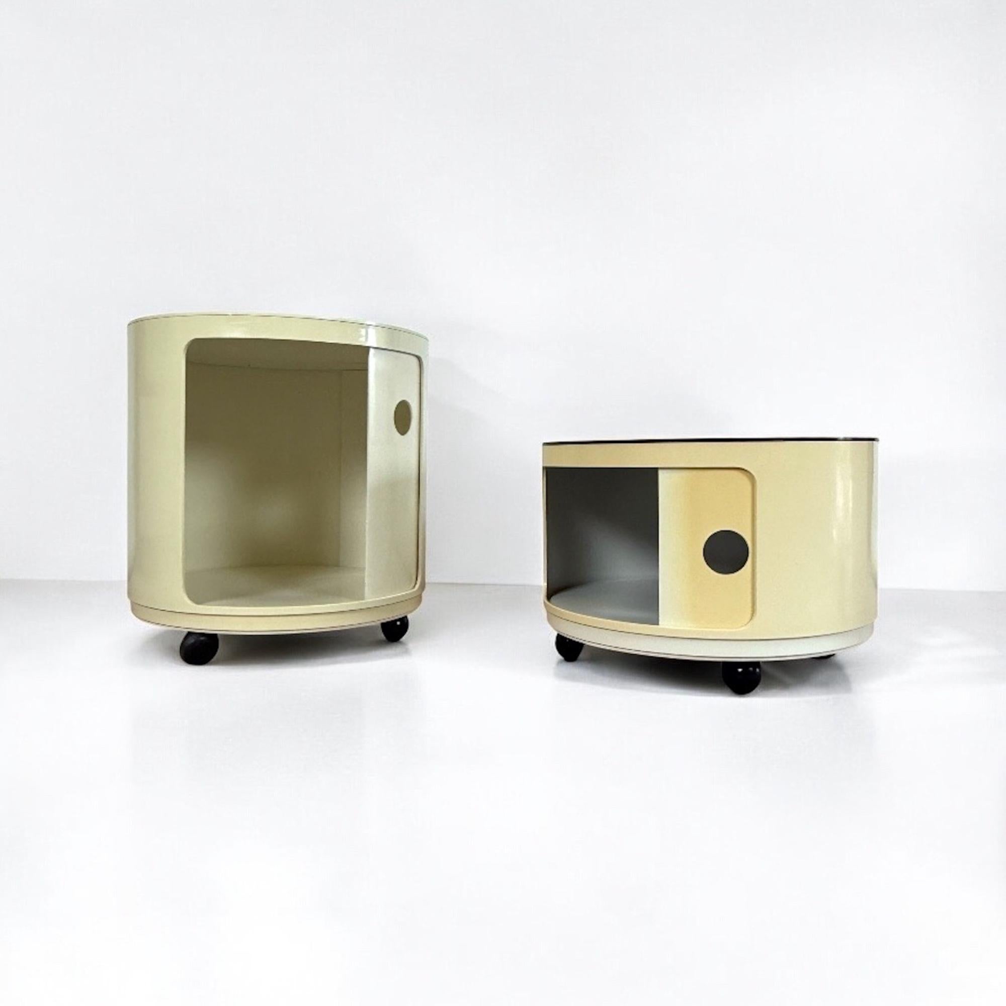 Pair of Kartell 'Componibili' Round-Base Serving Trolleys / Tables, 1960s In Good Condition In San Benedetto Del Tronto, IT