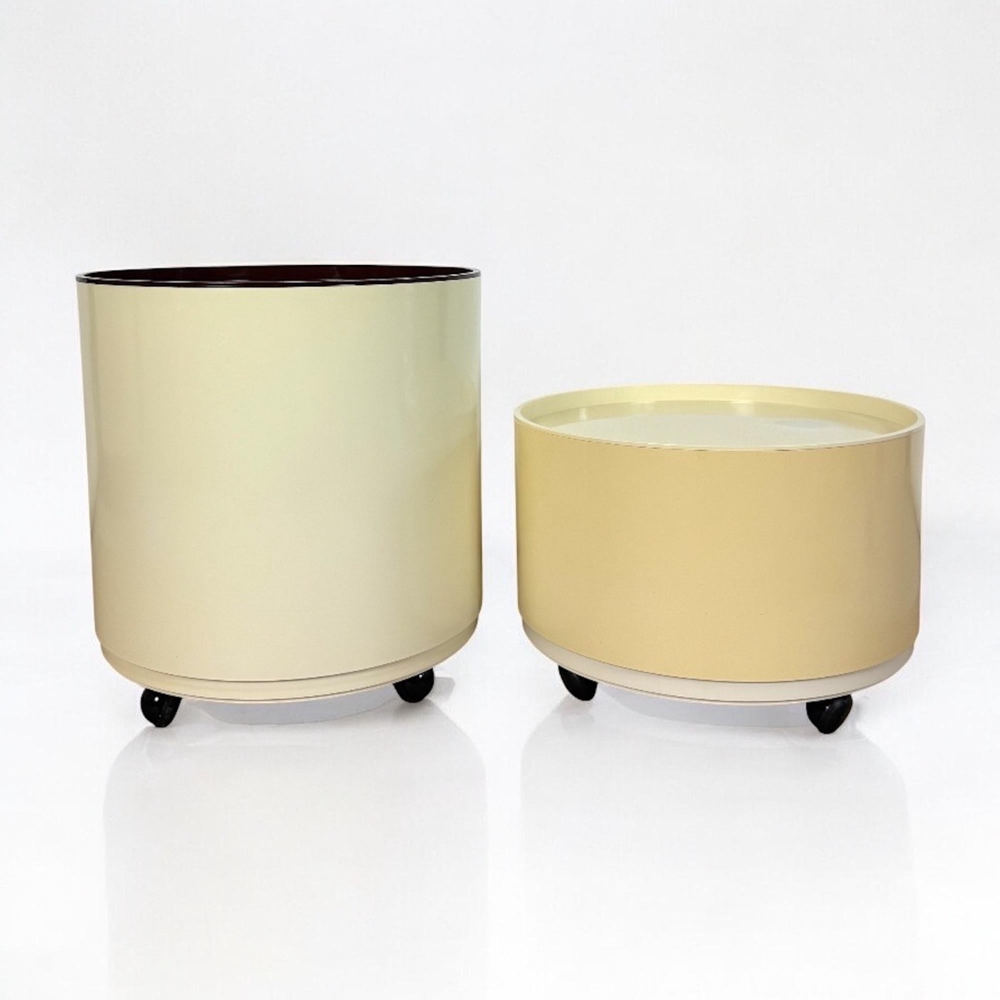 Pair of Kartell 'Componibili' Round-Base Serving Trolleys / Tables, 1960s 2