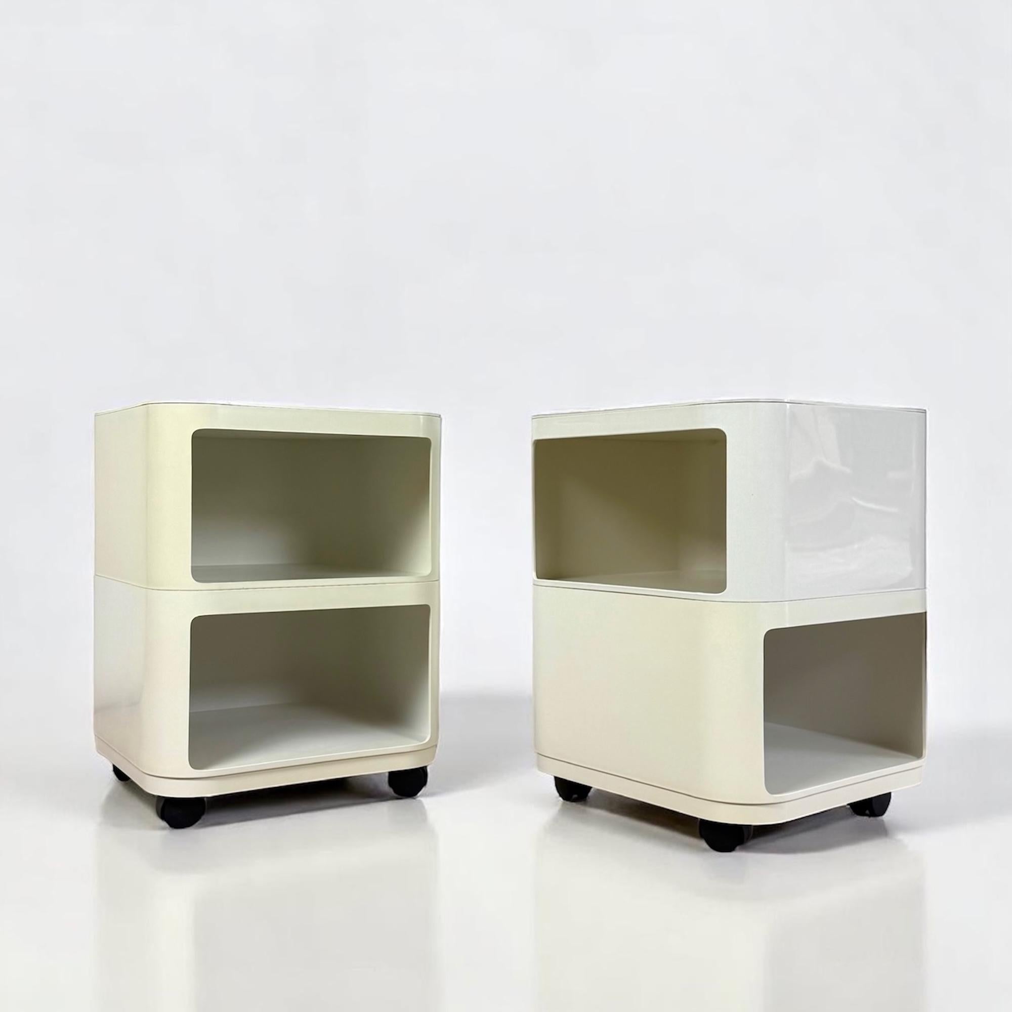 Pair of Kartell 'Componibili'  Square-Base Serving Trolleys / Tables, 1960s For Sale 1