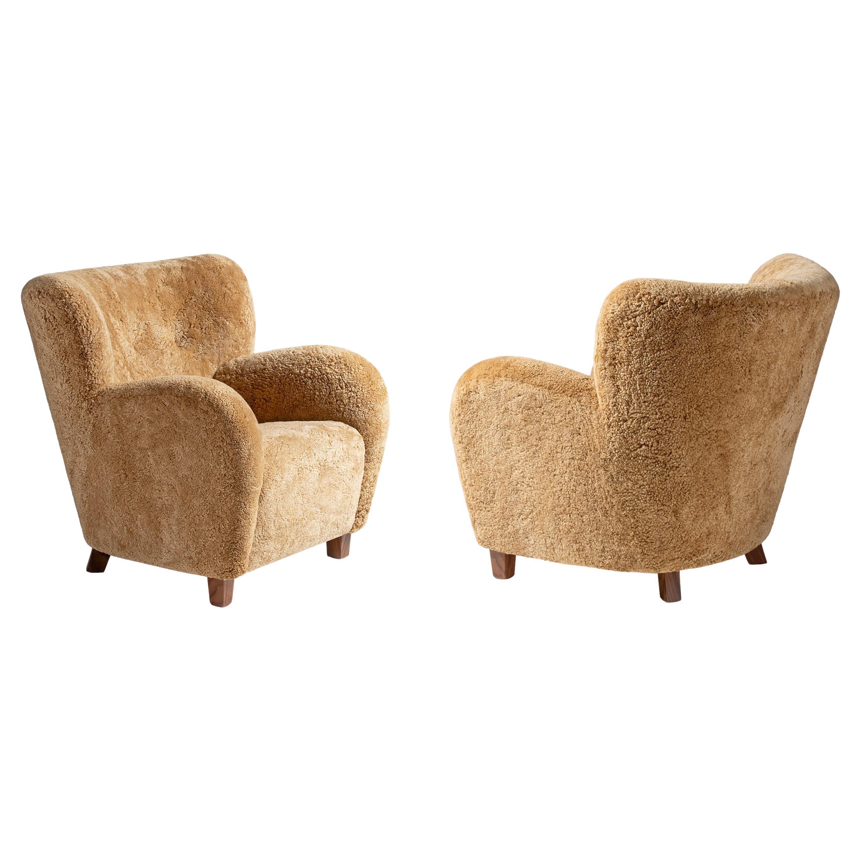 Pair of Karu Lounge Chairs in Maple Sheepskin by Dagmar