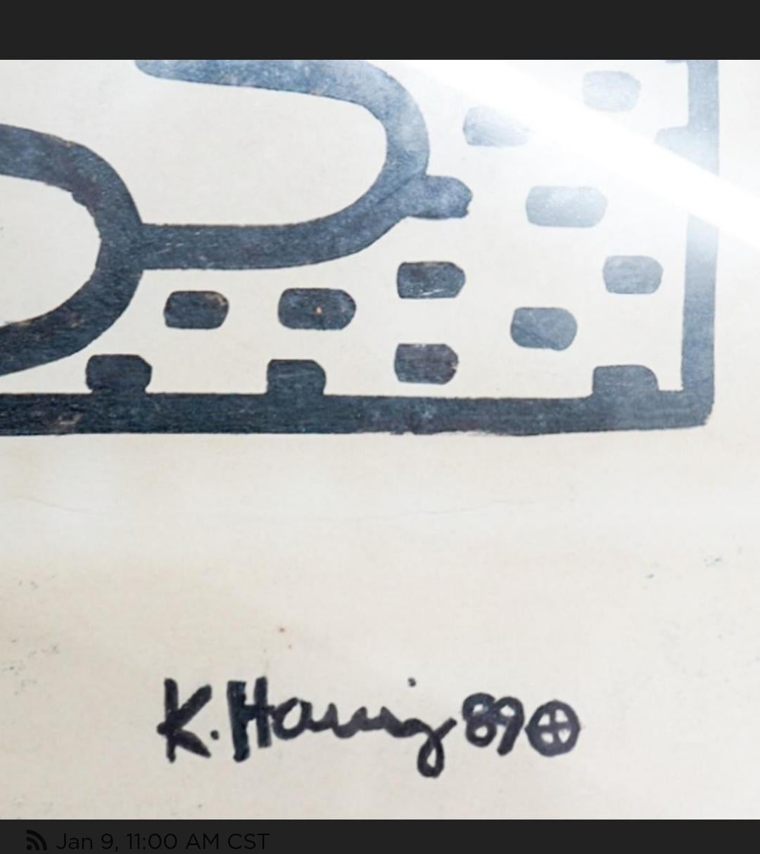 Ein Paar Paraventdrucke von Keith Haring auf Papier, signiert  (Postmoderne) im Angebot