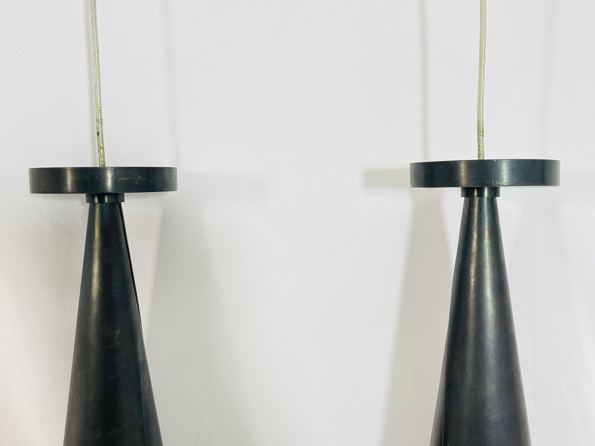 Paire de pendentifs en bronze de Kelly Wearstler Visual Comfort, forme sculpturale en vente 3
