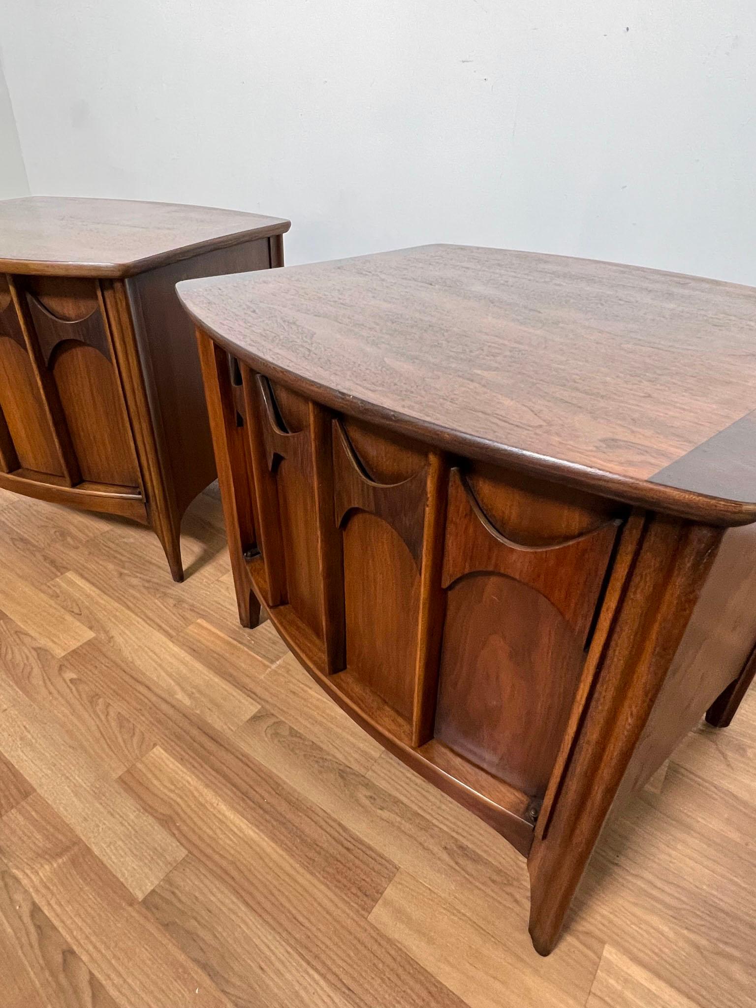 Mid-20th Century Pair of Kent Coffey Perspecta End Tables, circa 1960s
