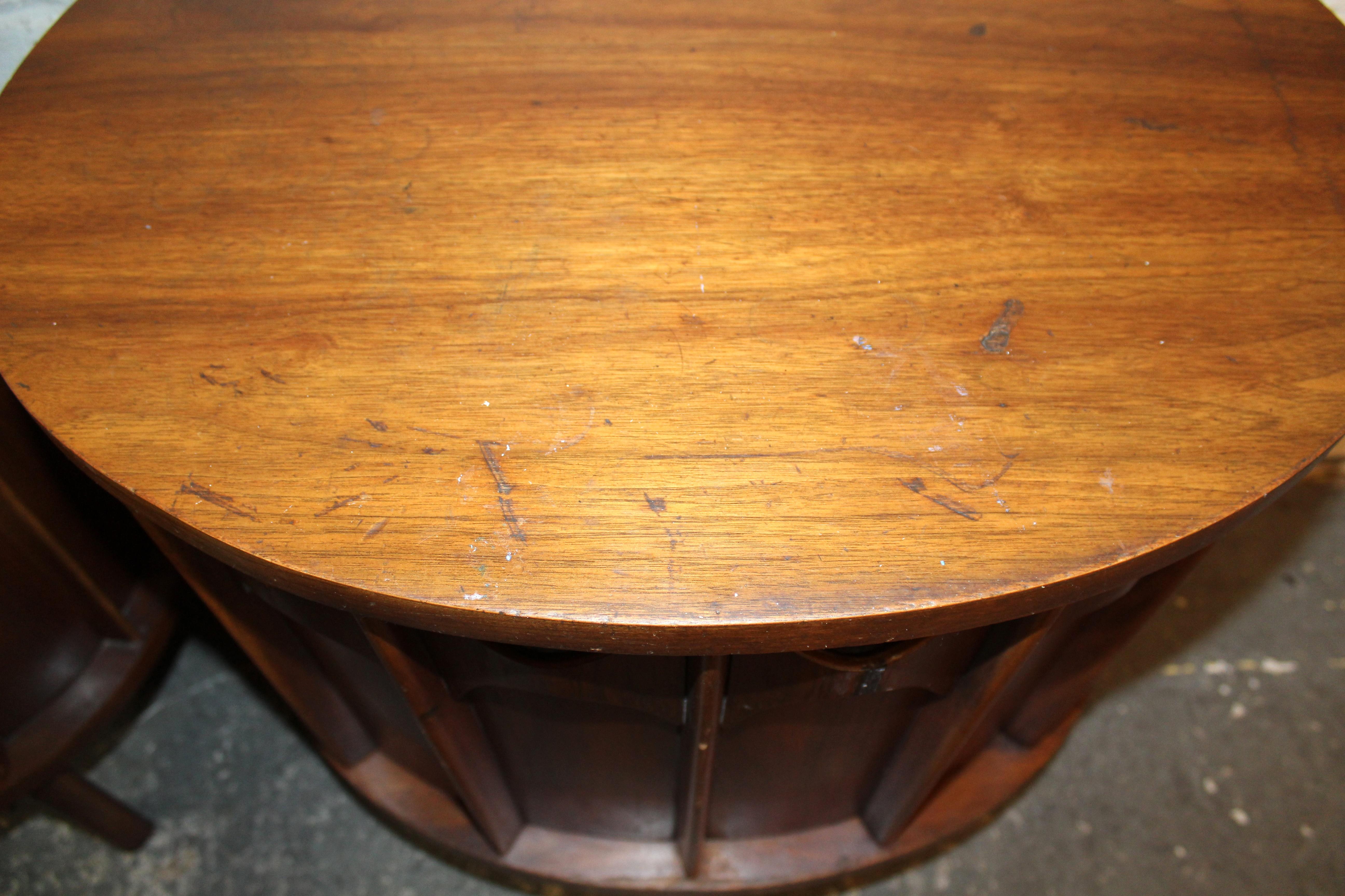 Coppia di comodini 'Perspecta' di Kent Coffey in vendita 4