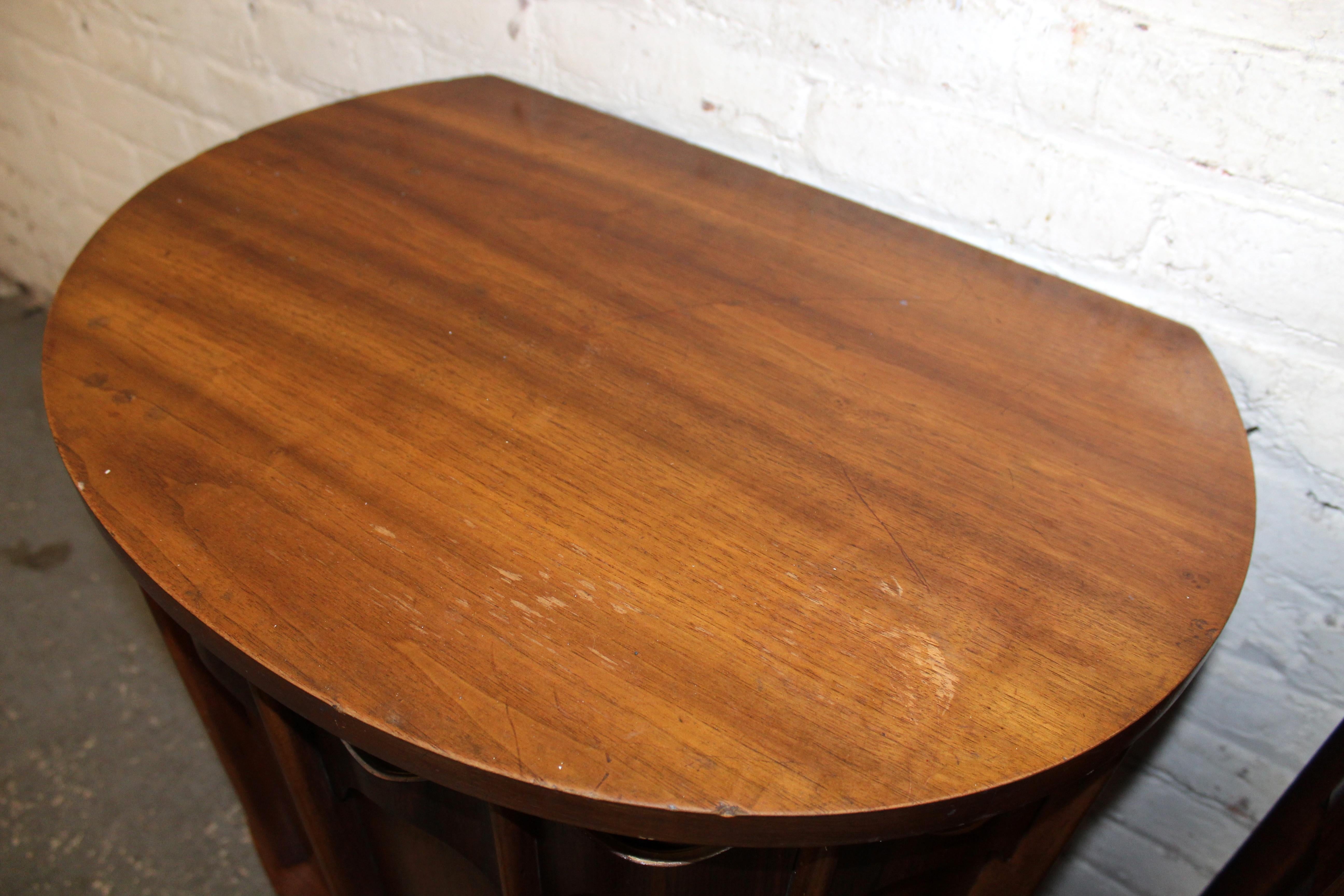 Coppia di comodini 'Perspecta' di Kent Coffey in vendita 6