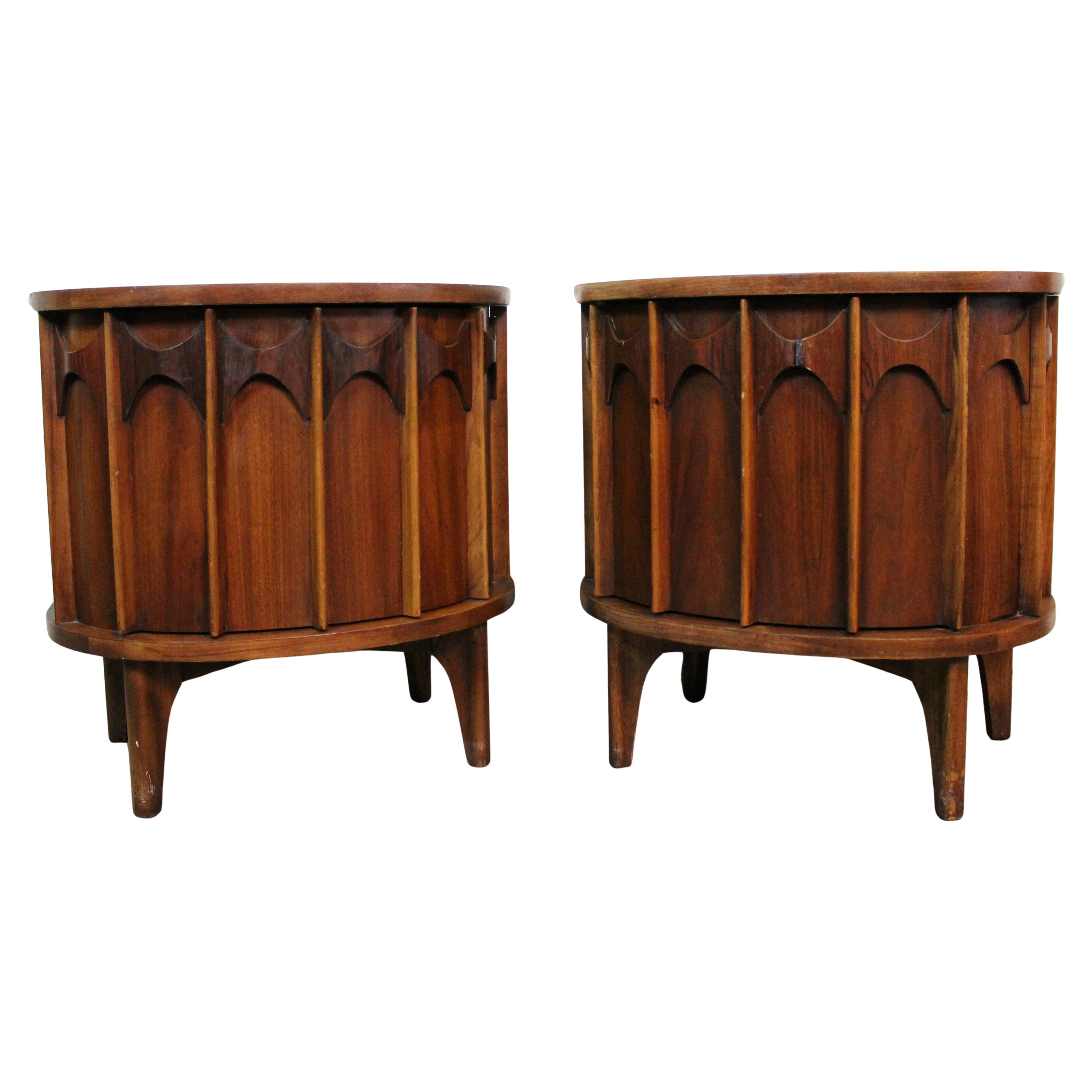 Pair of Kent-Coffey
Perspecta
Night Stands