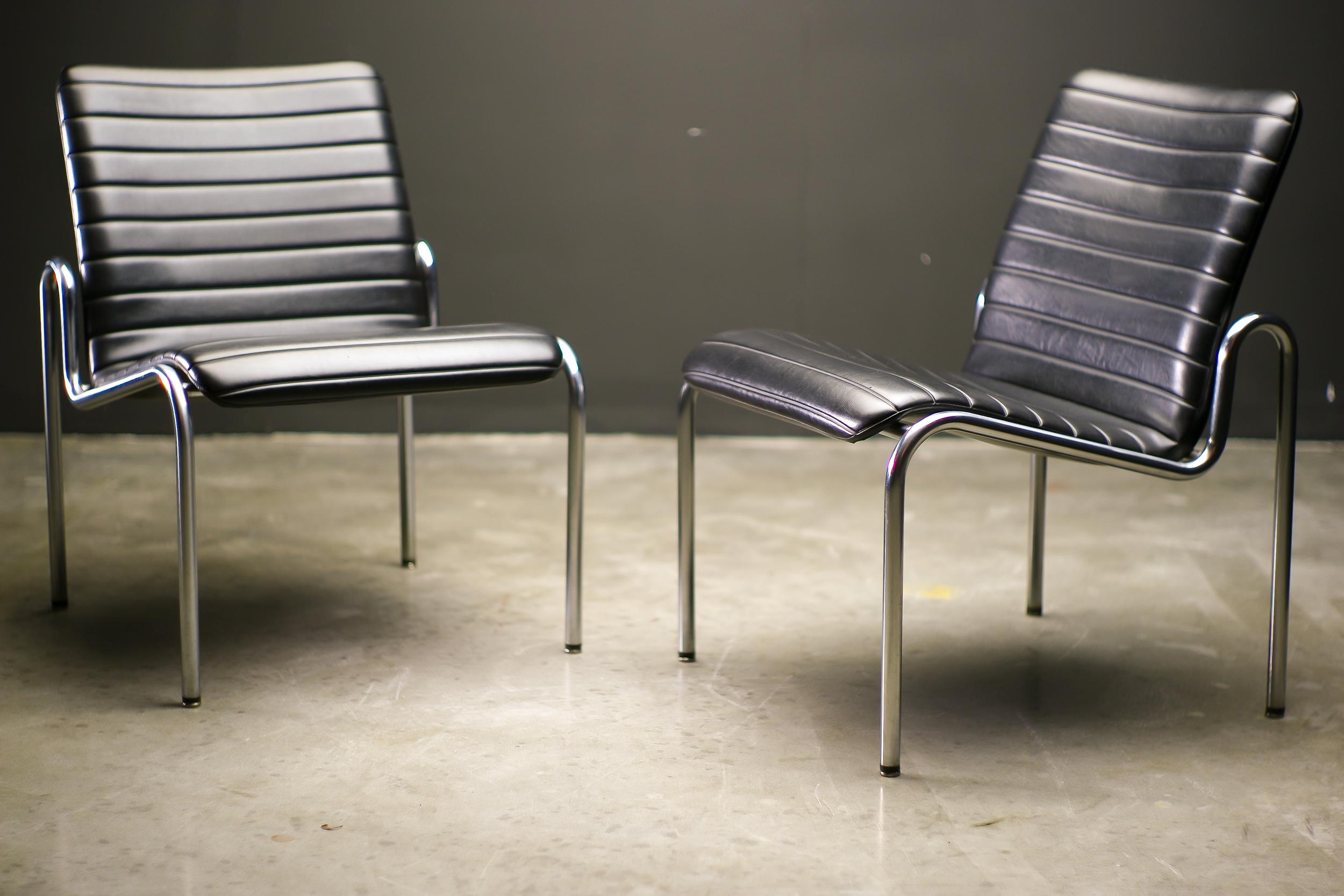 Mid-Century Modern Paire de chaises longues Kho Liang Ie Model No 703, 1968 en vente