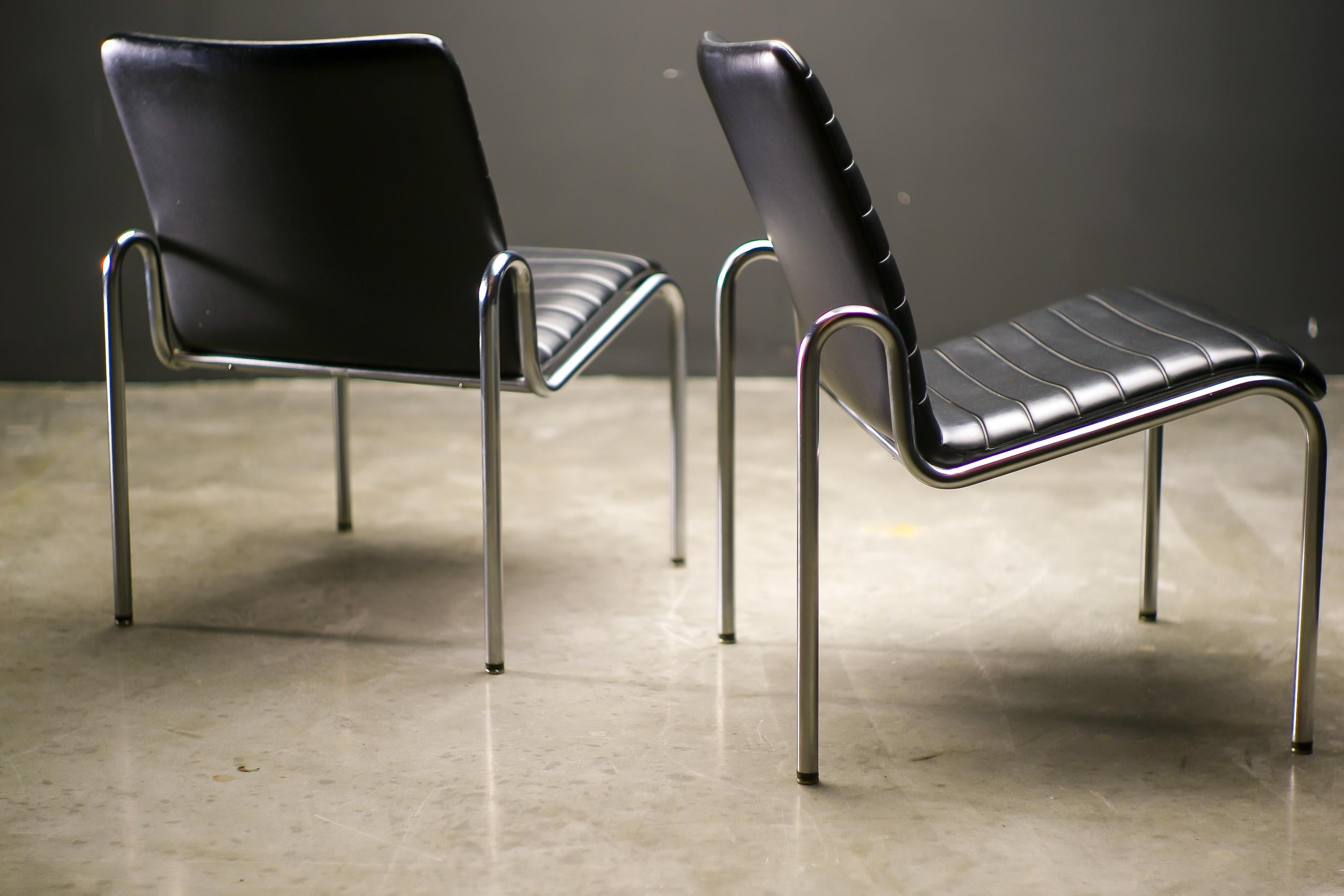 Acier Paire de chaises longues Kho Liang Ie Model No 703, 1968 en vente