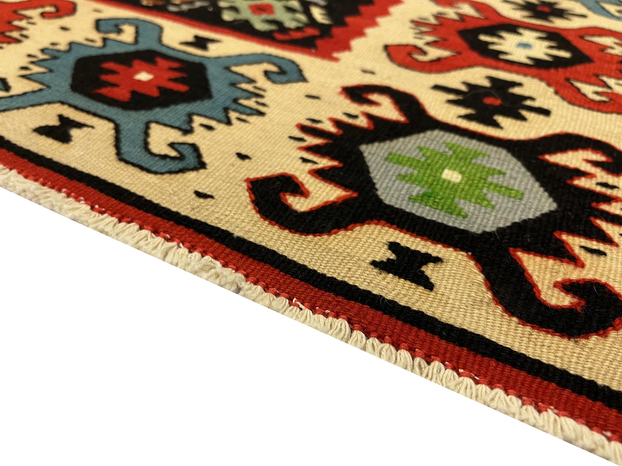 Paire de tapis de couloir traditionnels turcs Kilims en laine rouge fabriqués à la main en vente 2