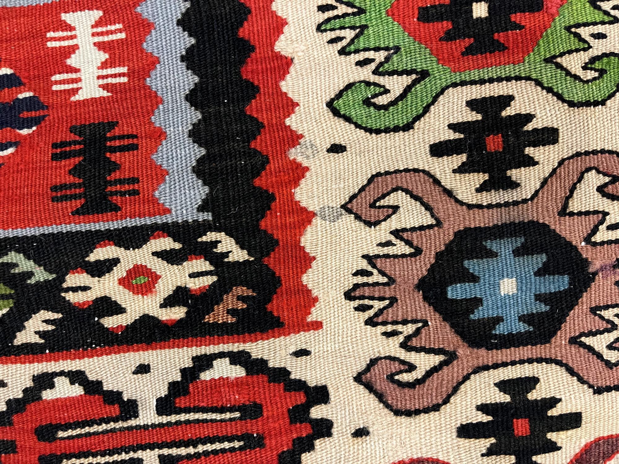 Paire de tapis de couloir traditionnels turcs Kilims en laine rouge fabriqués à la main en vente 5