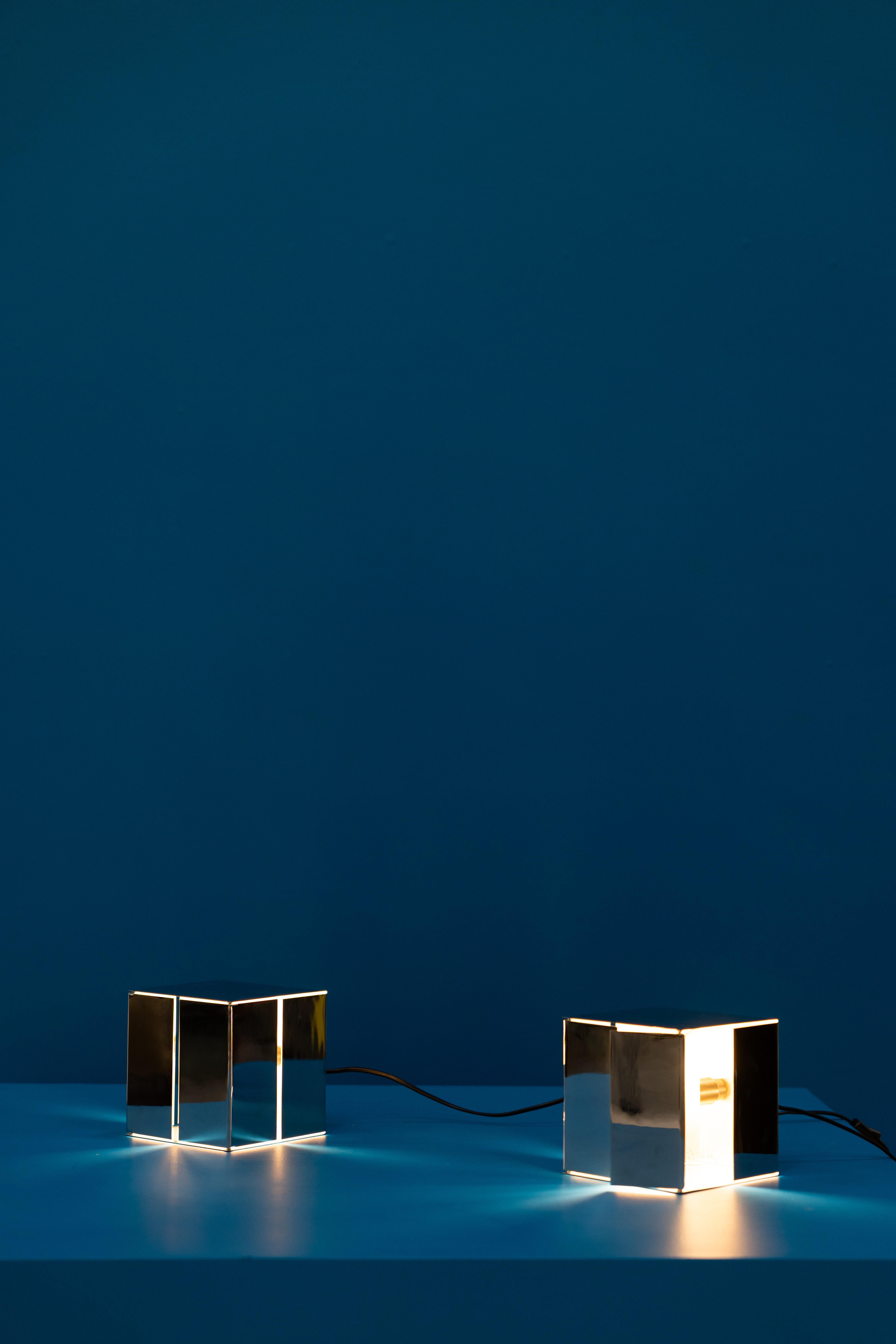 Mid-Century moderno Pair of Kinetic Table Lamps - Paolo Tilche in vendita