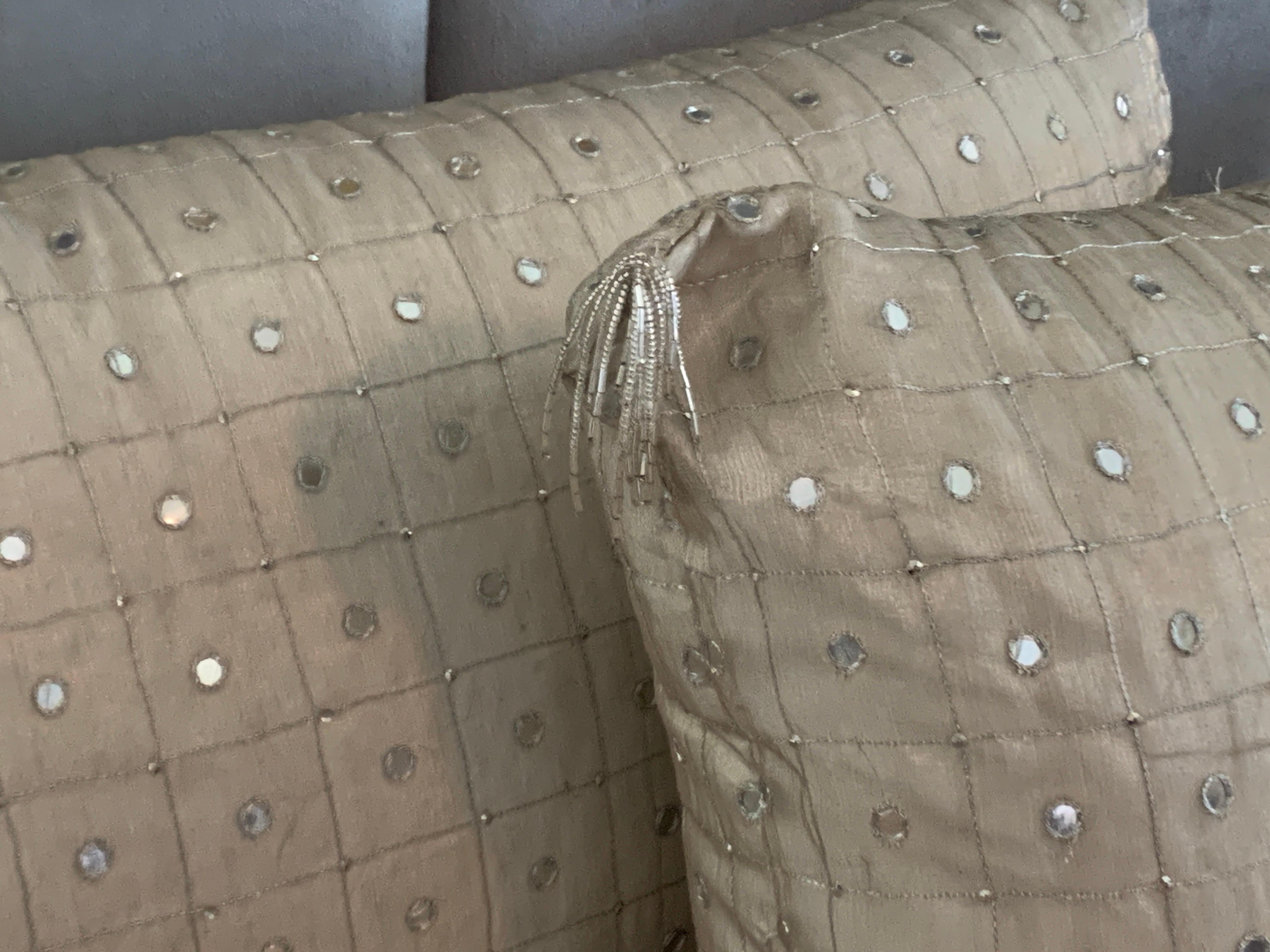 Brodé Paire de coussins King Silver perlés et brodés de style King Size de Luxe Bedding Set en vente