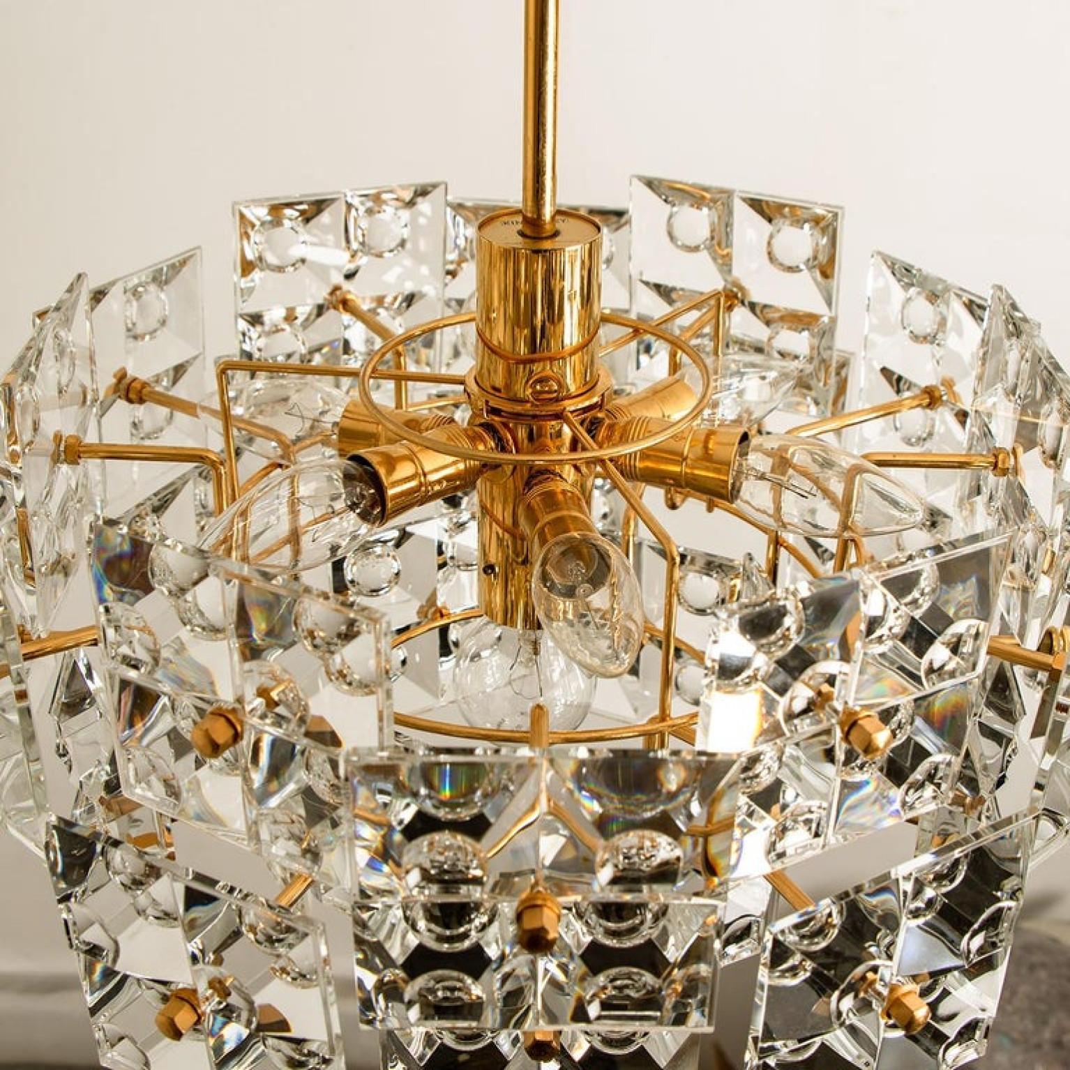 Pair of Kinkeldey Chandeliers, Gold-Plated Brass Crystal Glass, 1970 For Sale 11