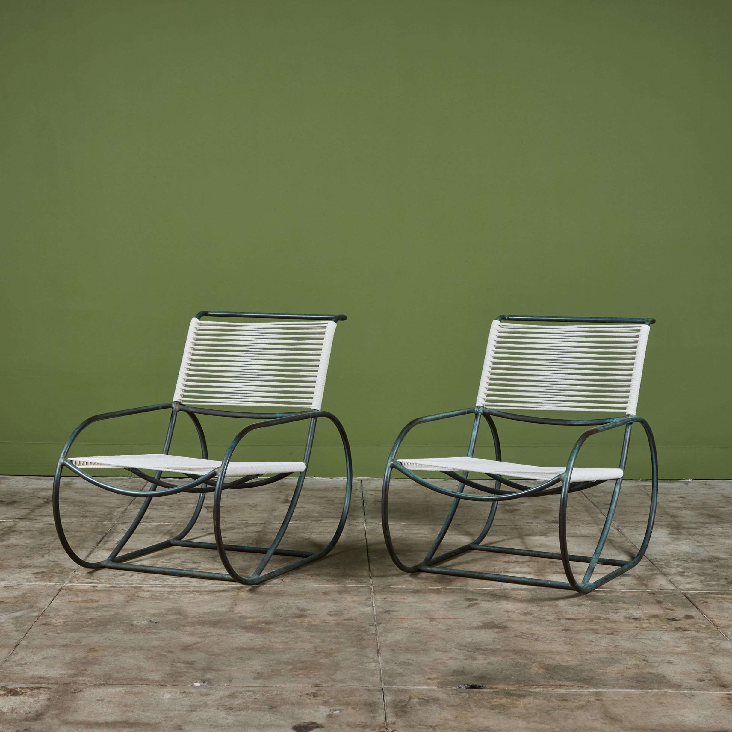 20ième siècle Paire de chaises longues de patio en bronze Kipp Stewart pour Terra