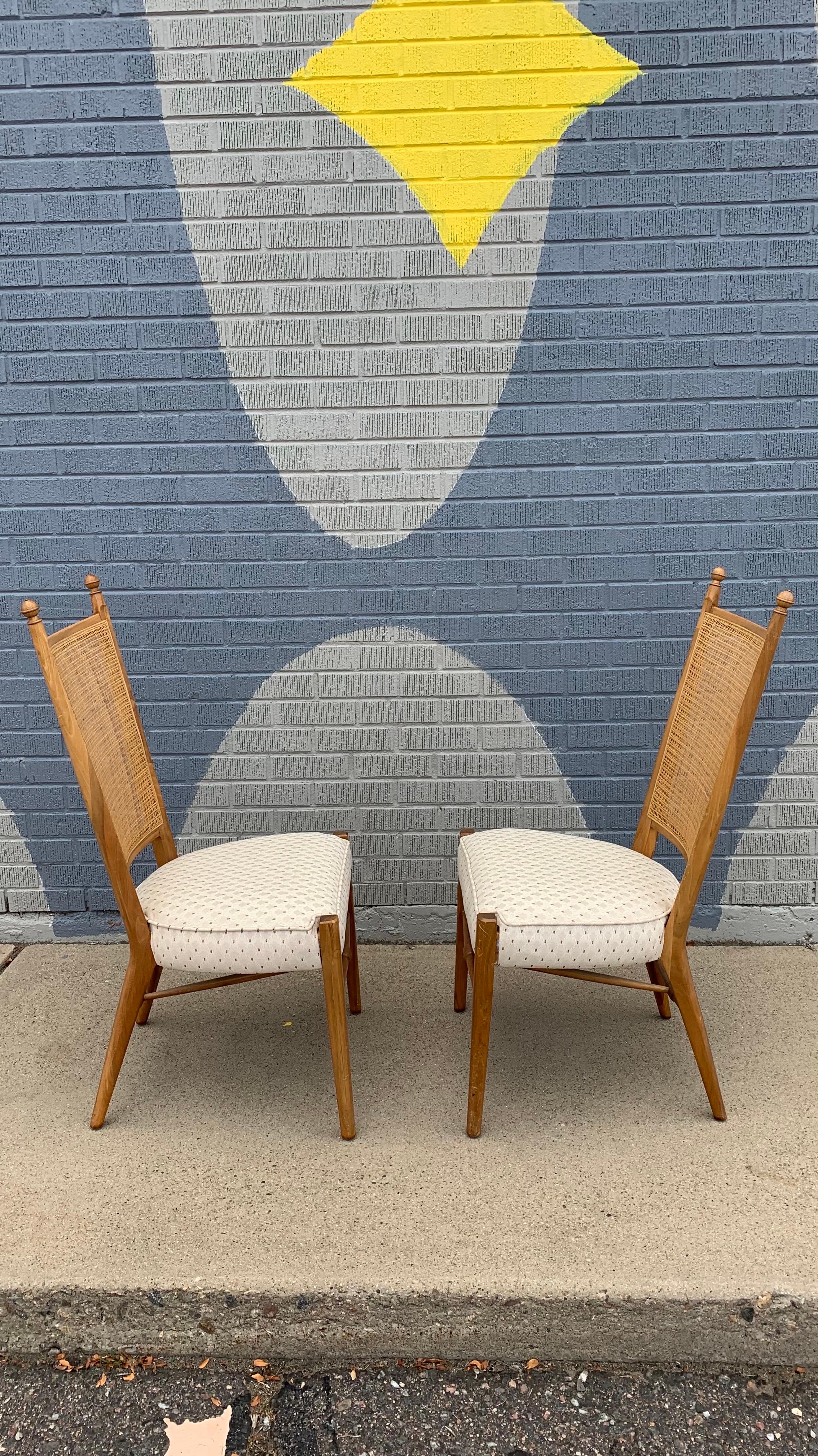 Coppia di sedie da pranzo Kipp Stewart per Drexel Declaration in vendita 5