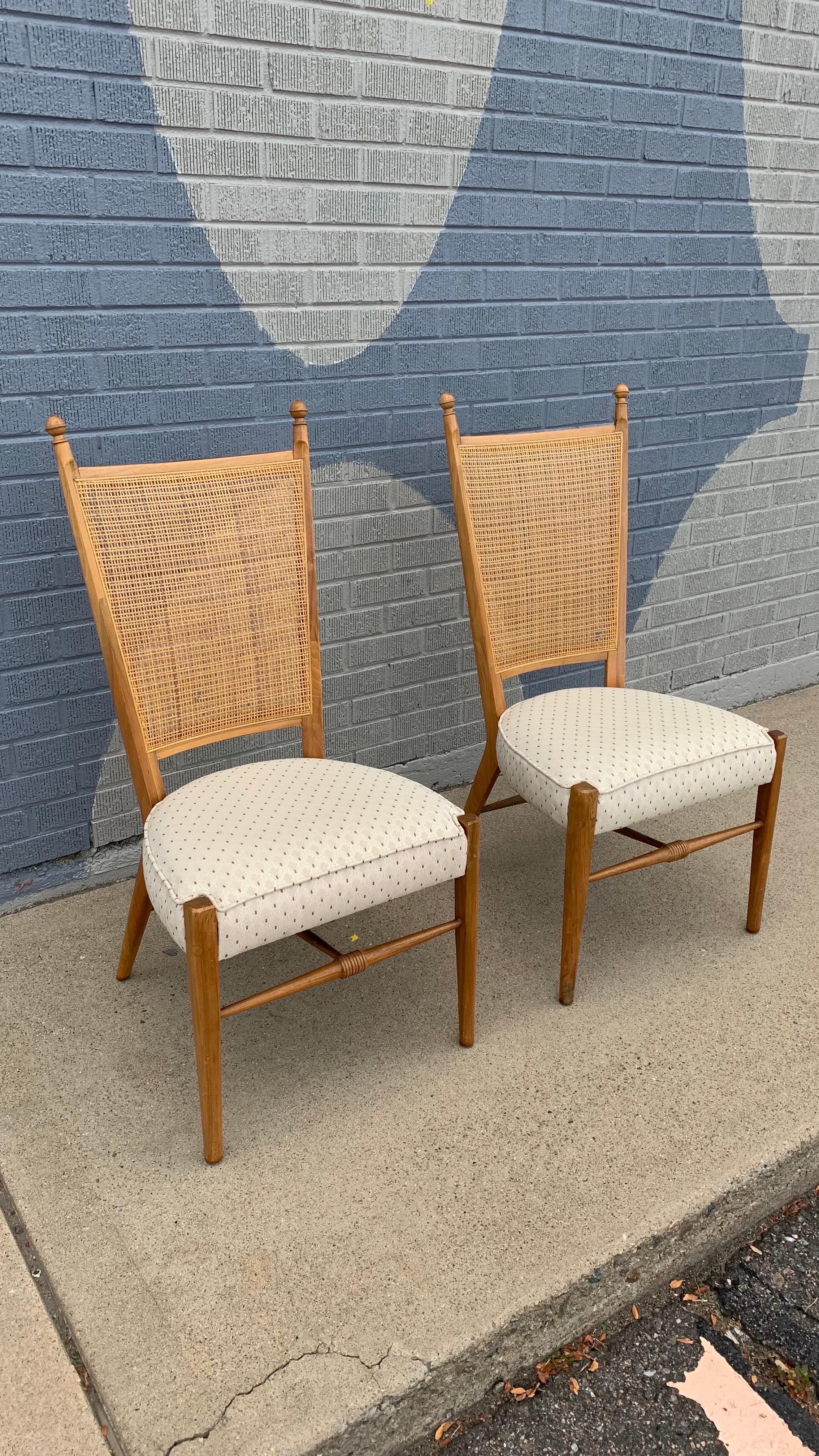 Coppia di sedie da pranzo Kipp Stewart per Drexel Declaration in vendita 6