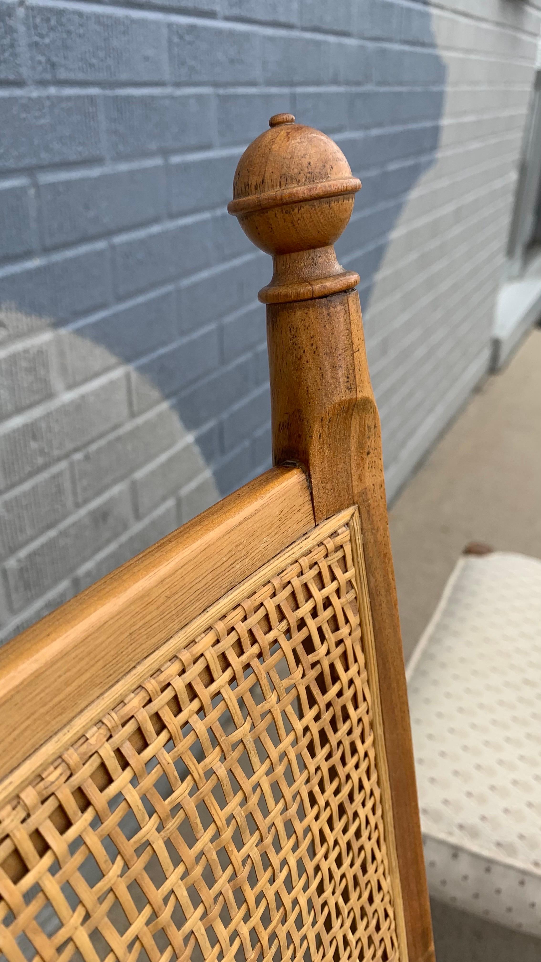 Coppia di sedie da pranzo Kipp Stewart per Drexel Declaration in vendita 3