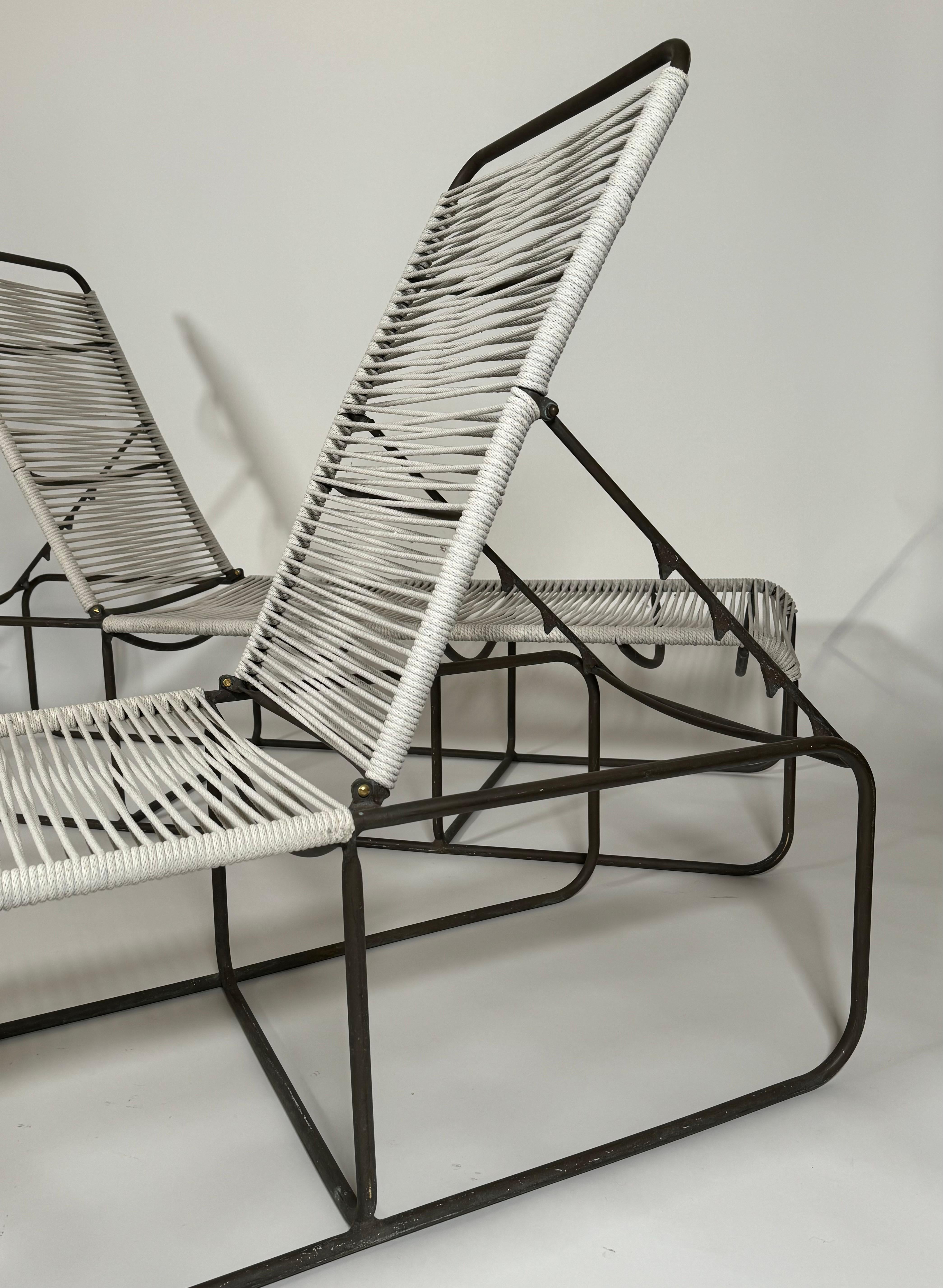 Verstellbare Stühle von Kipp Stewart für Terra Bronze, Paar (amerikanisch) im Angebot