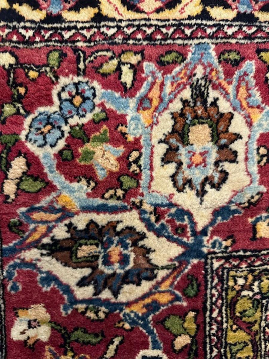 Pair of Kirman rugs For Sale 4
