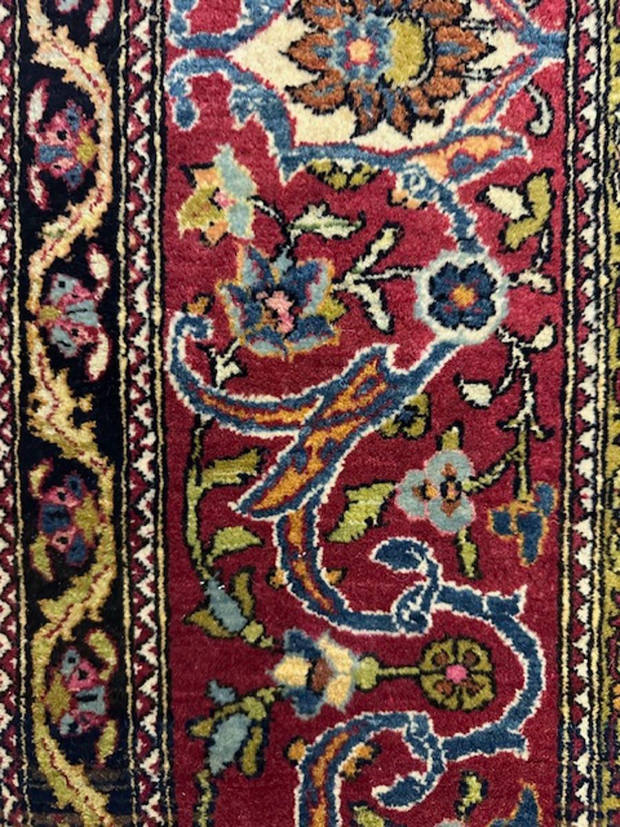 Pair of Kirman rugs For Sale 6