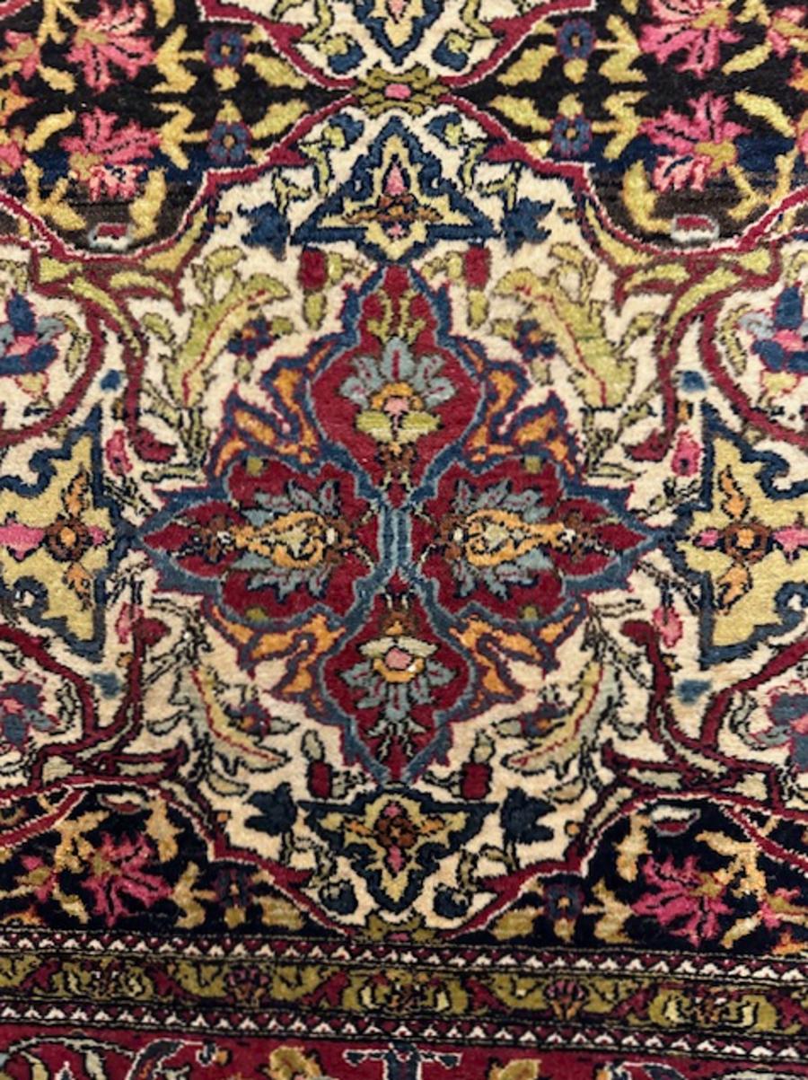 Hand-Woven Pair of Kirman rugs For Sale