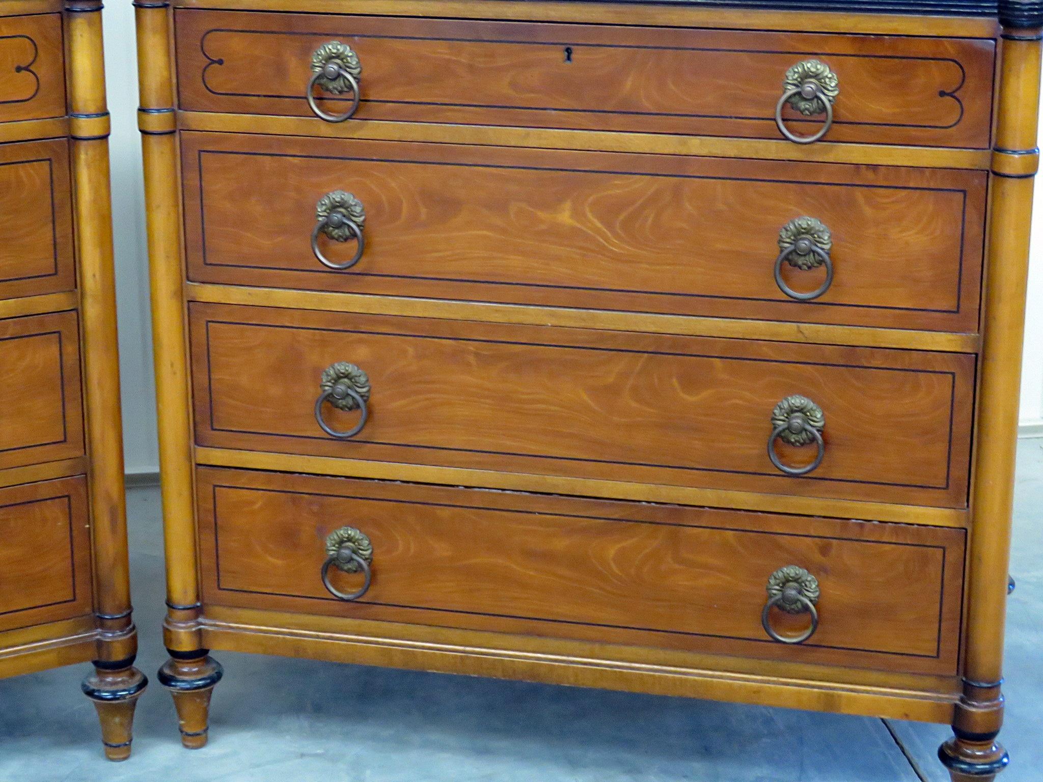 Pair of Kittinger Georgian Style Rosewood Commodes In Good Condition In Swedesboro, NJ