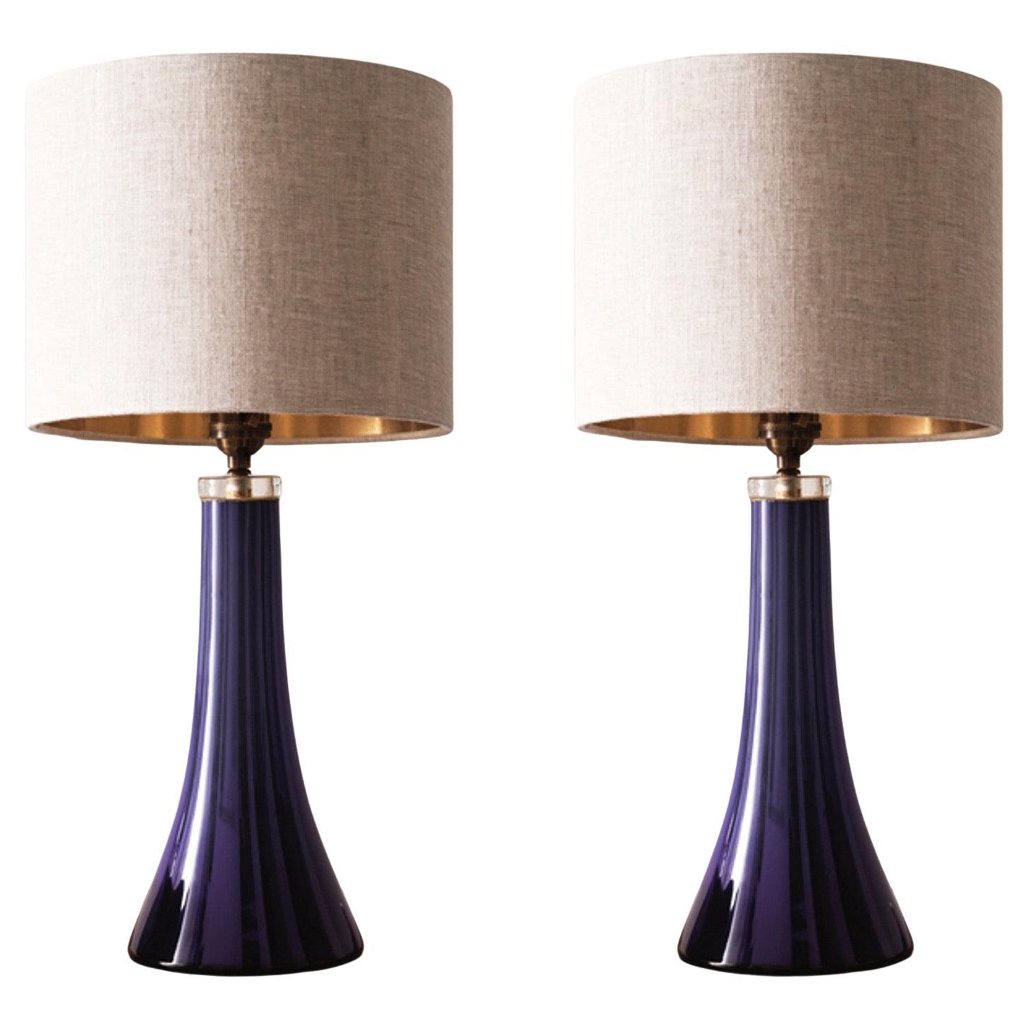 Paire de lampes de table bleu Klein du milieu du siècle par Swedish Hyllinge