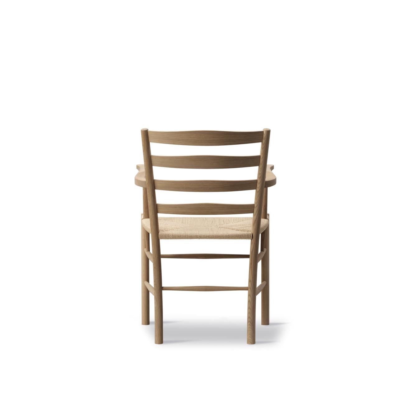Pair of Klint Armchairs-Oiled Oak/Natural Paper Cord-Kaare Klint for Fredericia In New Condition For Sale In Dubai, AE