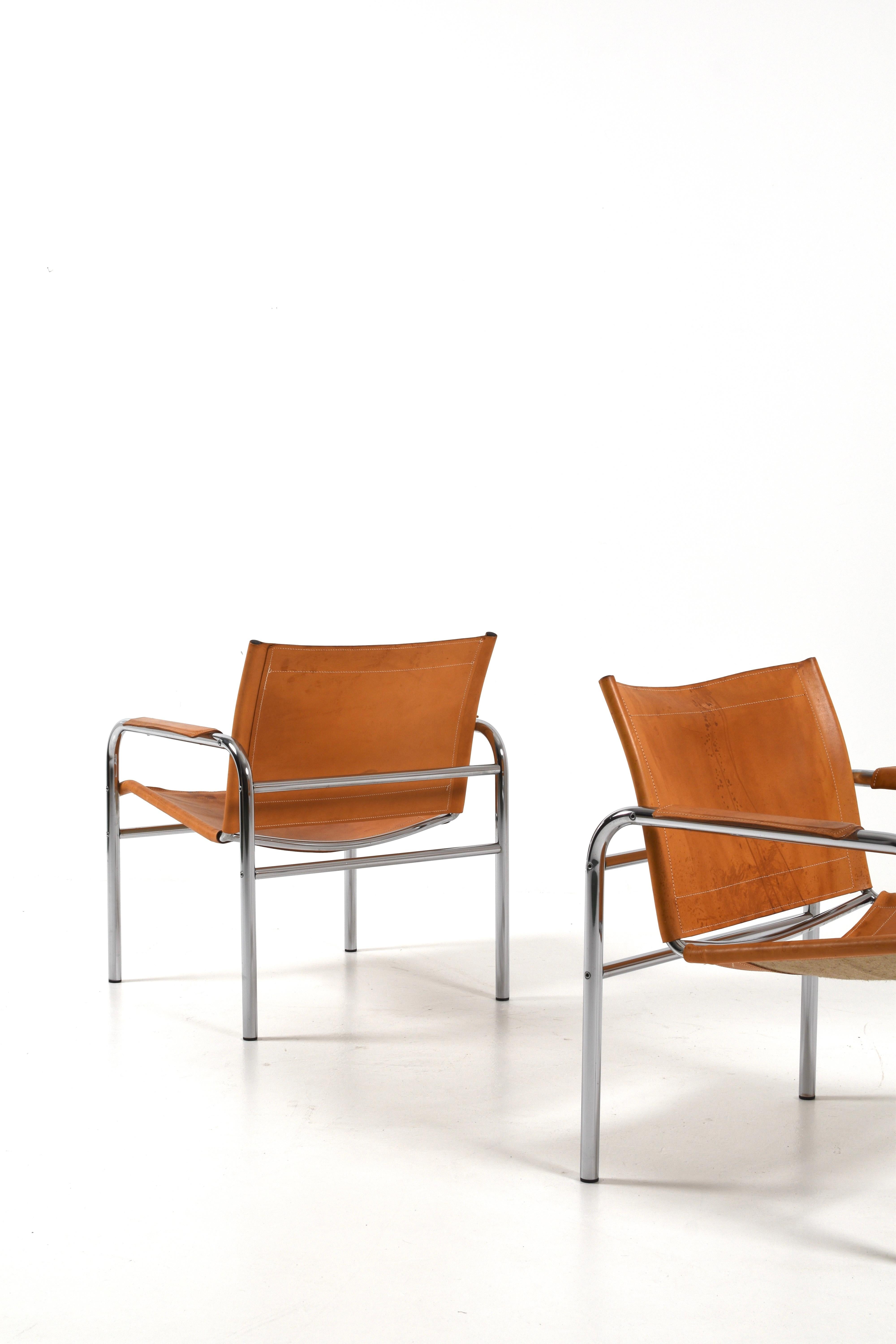 Pair of Klinte Easy Chairs Tord Björklund, Patinated Cognac Leather, Sweden, 80s in vendita 5