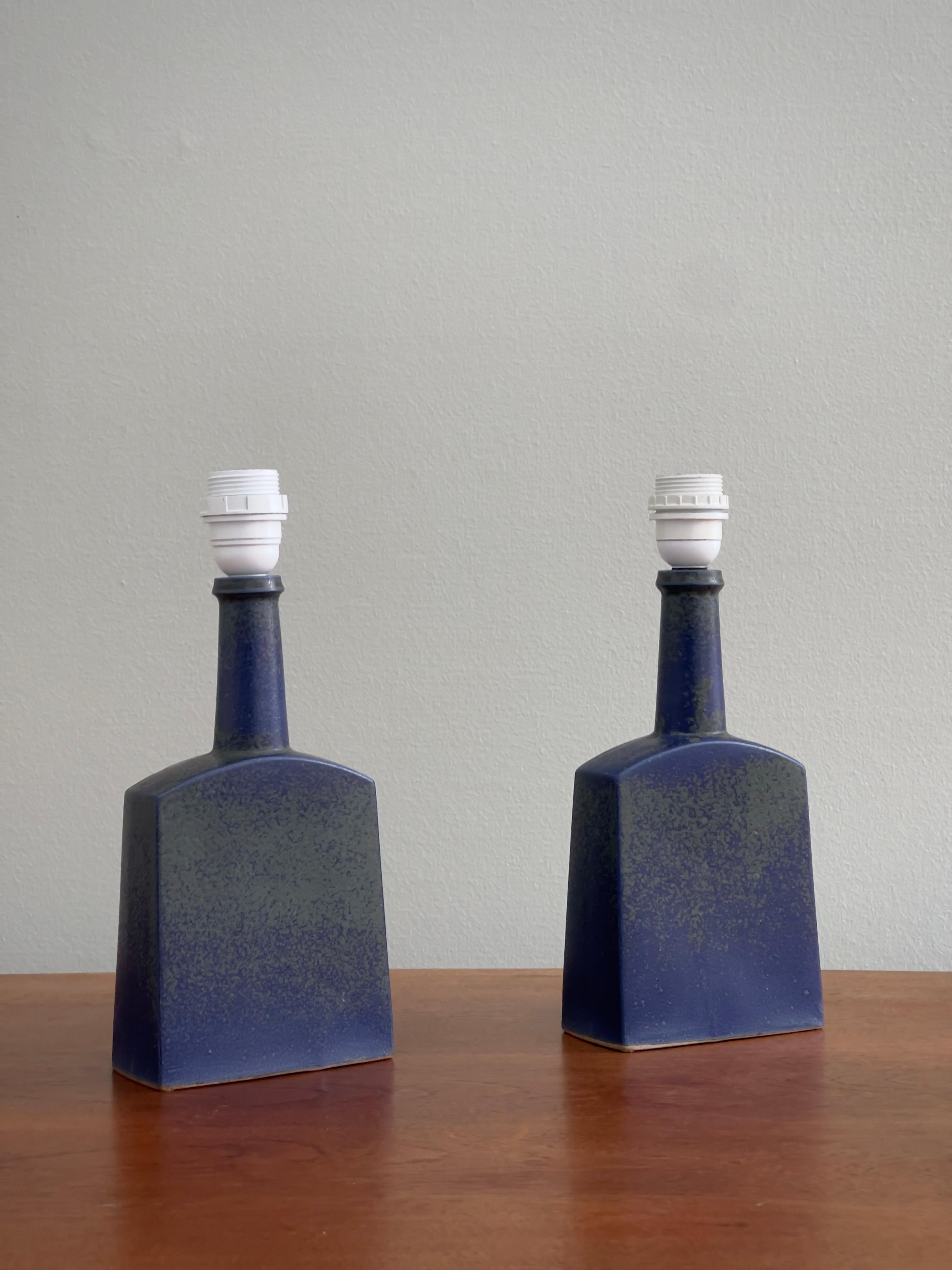 Paire de lampes de table en grès de Knapstrup, bleu marine et vert, émaillées, Danemark, années 1960. en vente 1