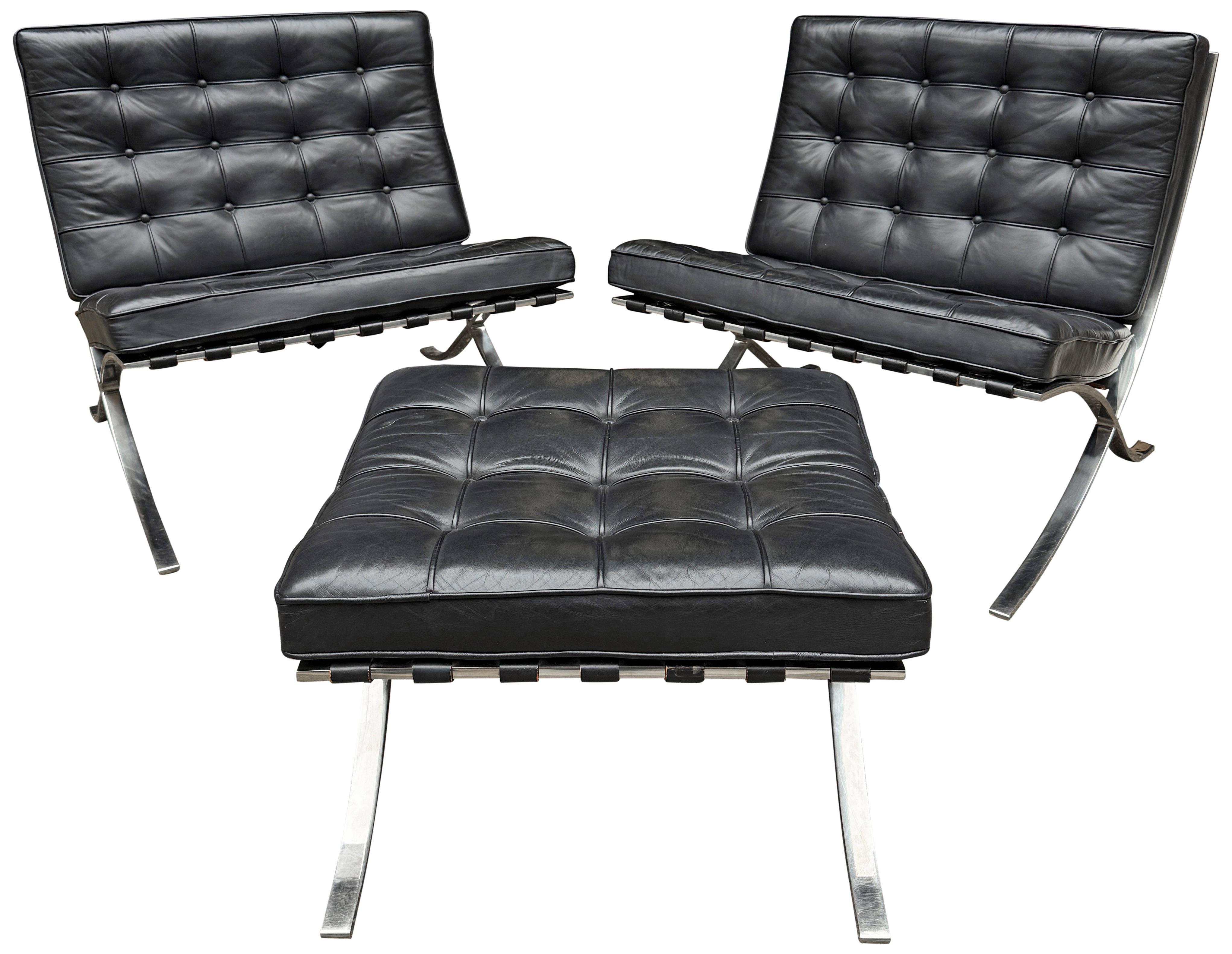20ième siècle Paire de chaises knoll Barcelona en acier inoxydable avec pouf en vente