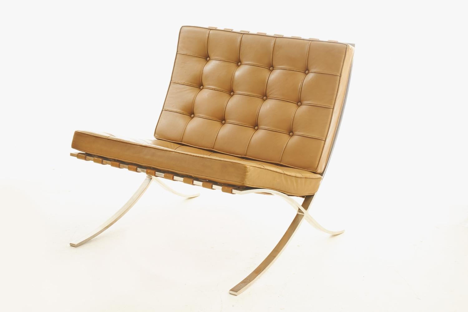 Bauhaus Pair of Knoll Barcelona Chairs Tan Leather 1960s Mies van der Rohe