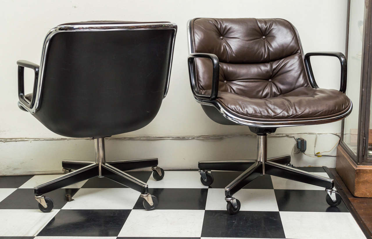 20th Century Pair of Knoll Black Leather Pollock Executive Armchairs