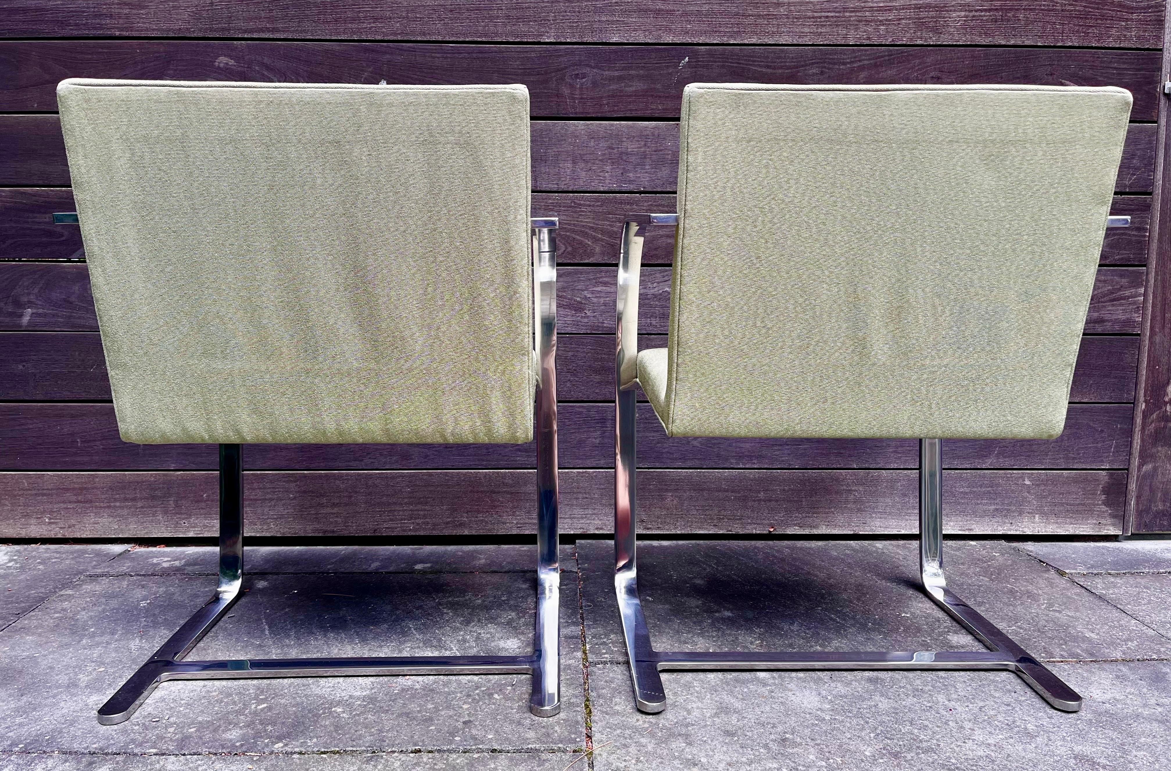 XXIe siècle et contemporain Paire de chaises de bar plates Knoll Brno par Mies van der Rohe en vente